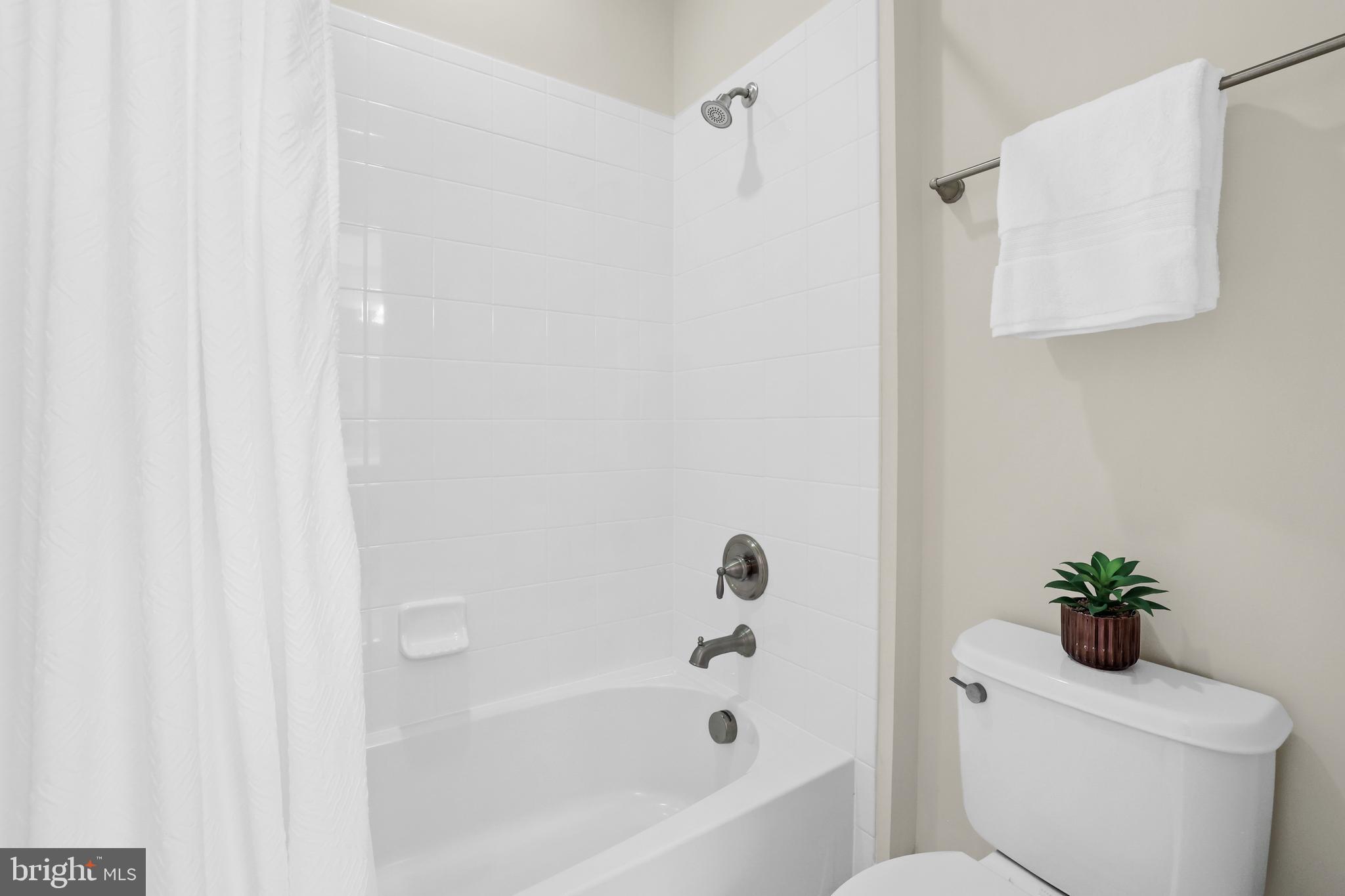 NEAR FALLS CHURCH - Residential