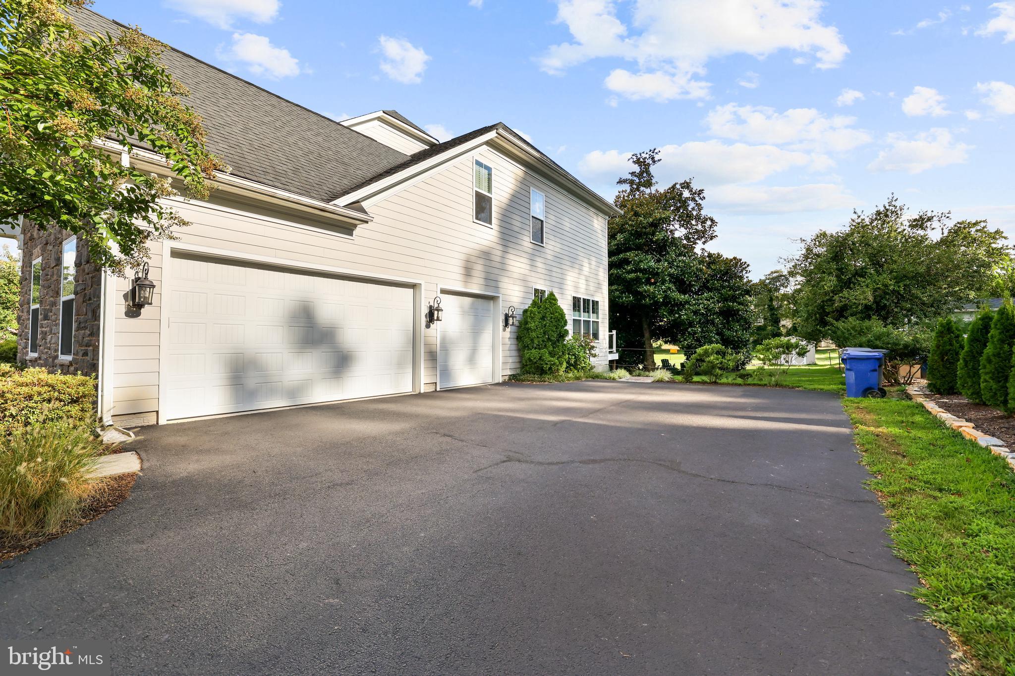 7435 MASON LANE