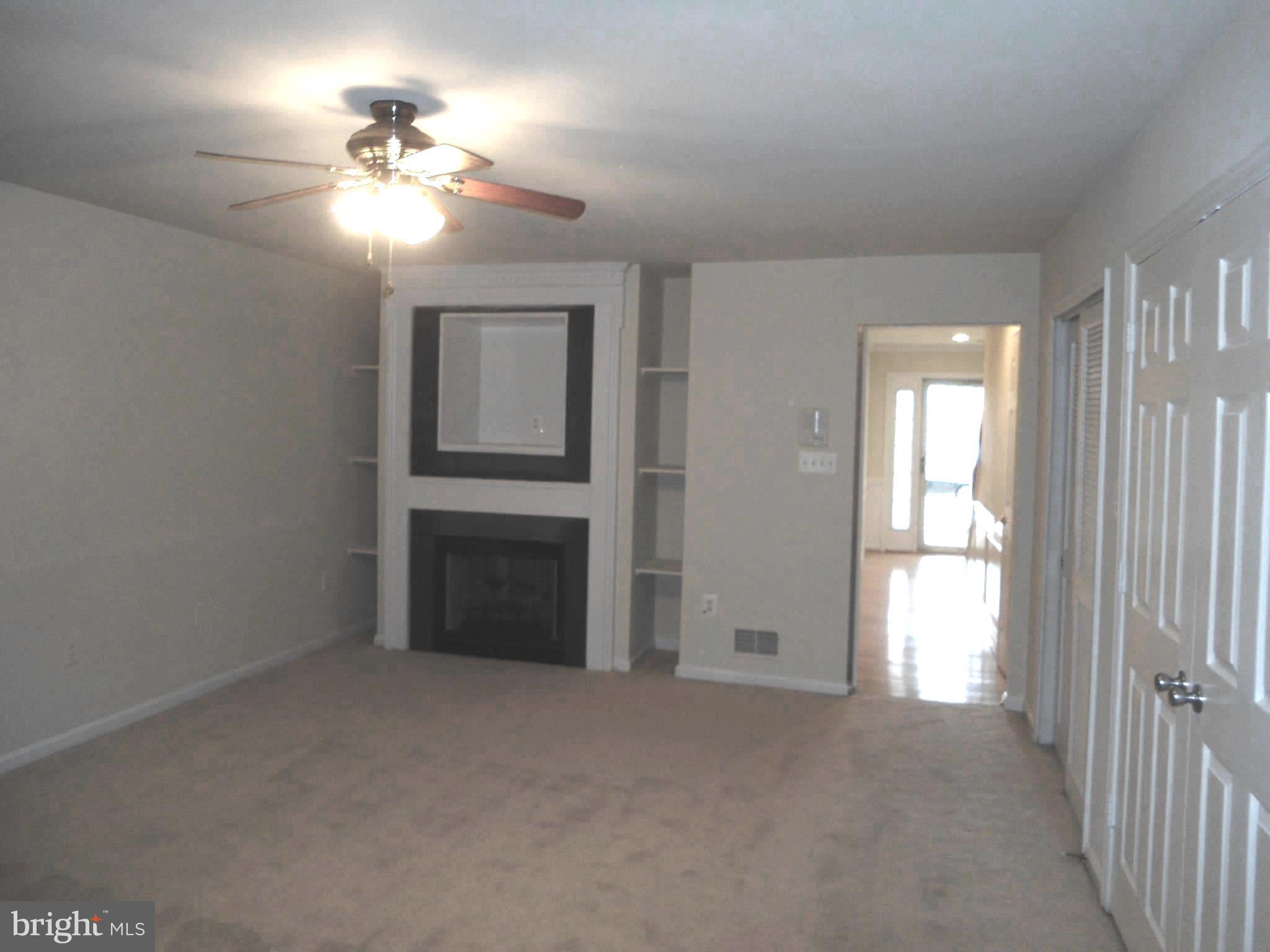 GLEN OAKS CONDOMINIUM - Residential Lease