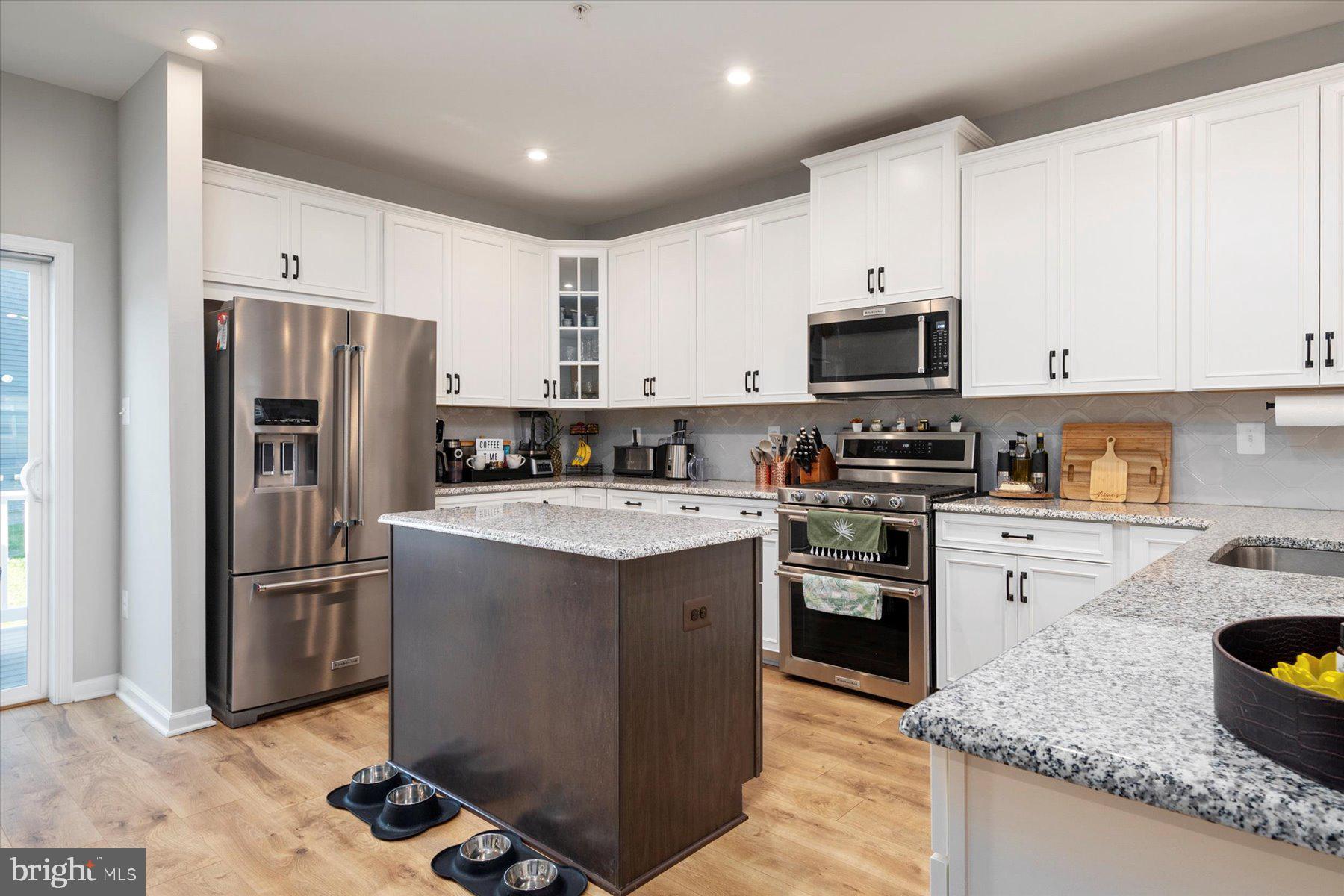 THE RIDGES - Residential Lease