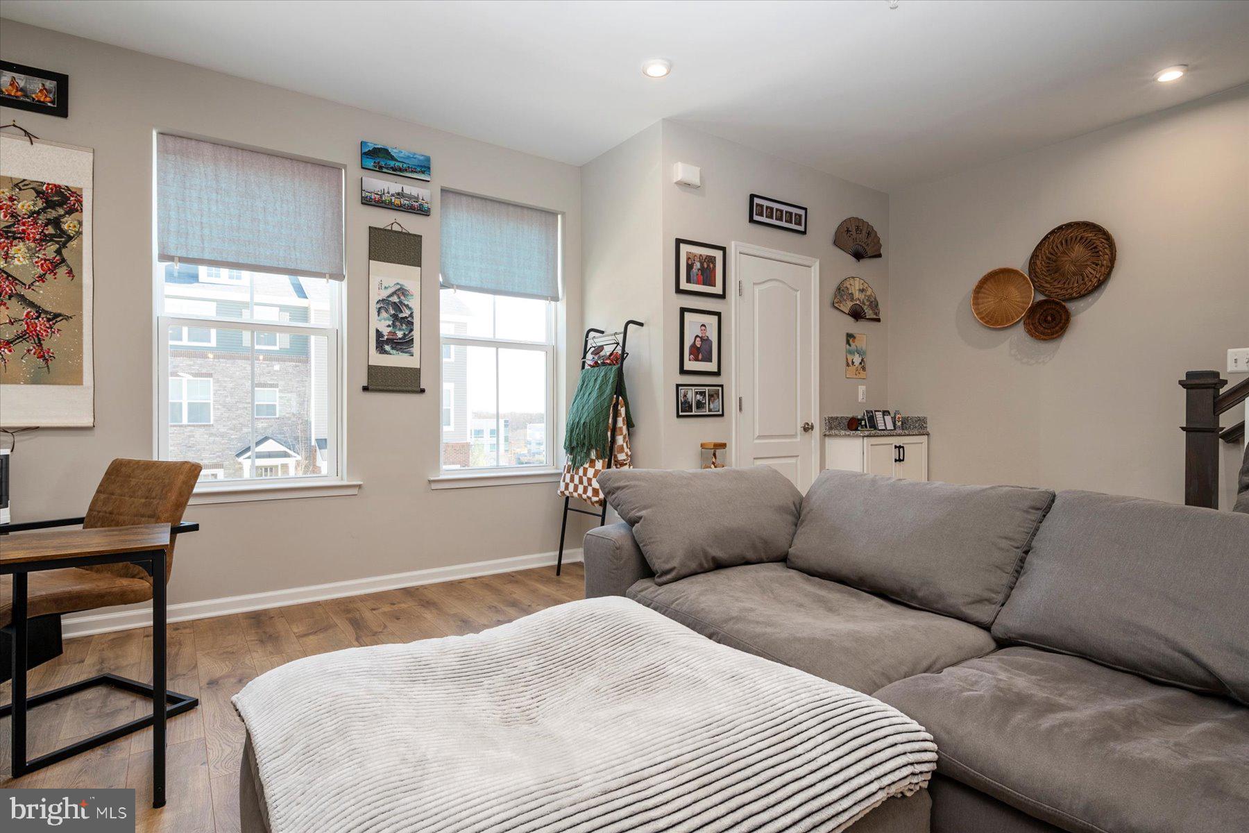 THE RIDGES - Residential Lease