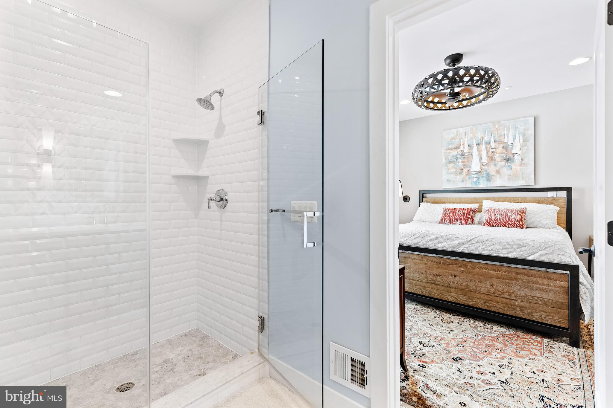 LOCUST POINT - Residential