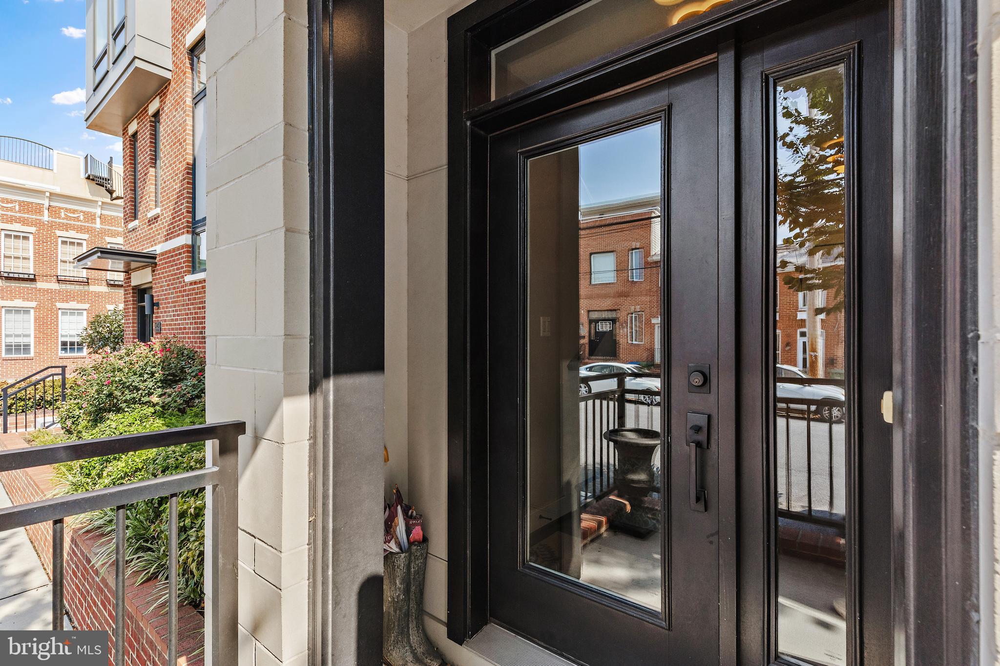 LOCUST POINT - Residential