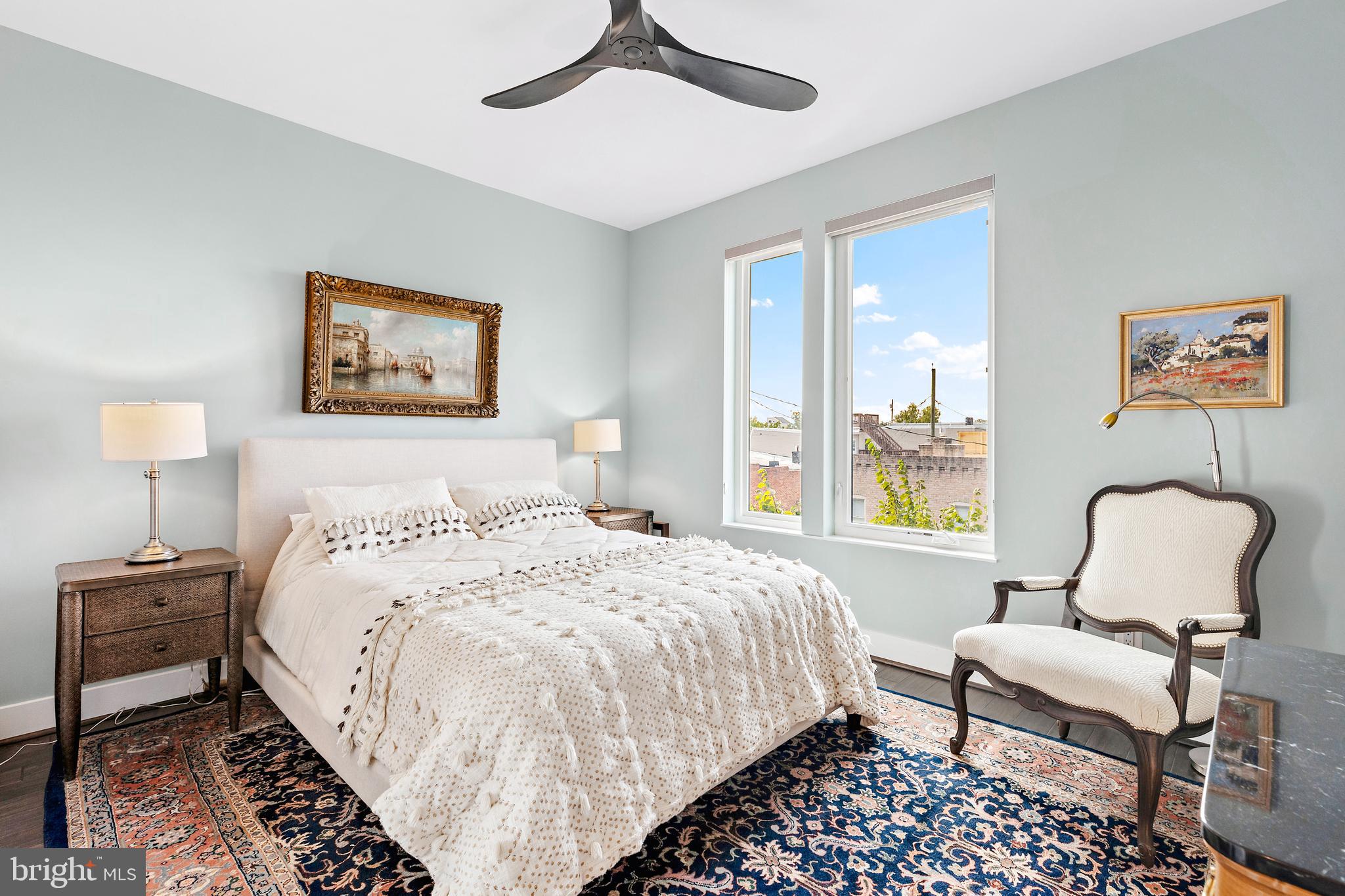 LOCUST POINT - Residential