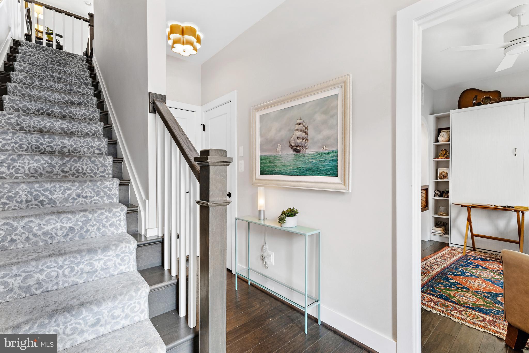 LOCUST POINT - Residential