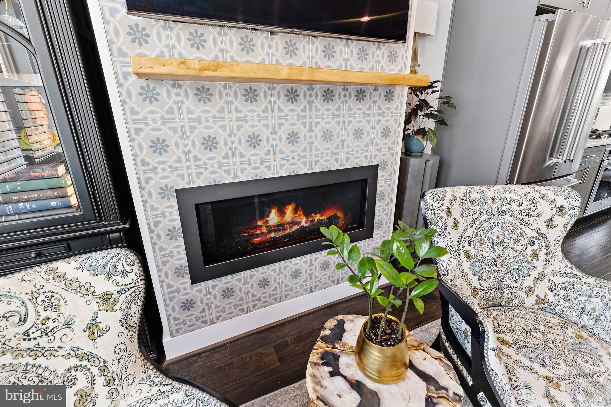 LOCUST POINT - Residential