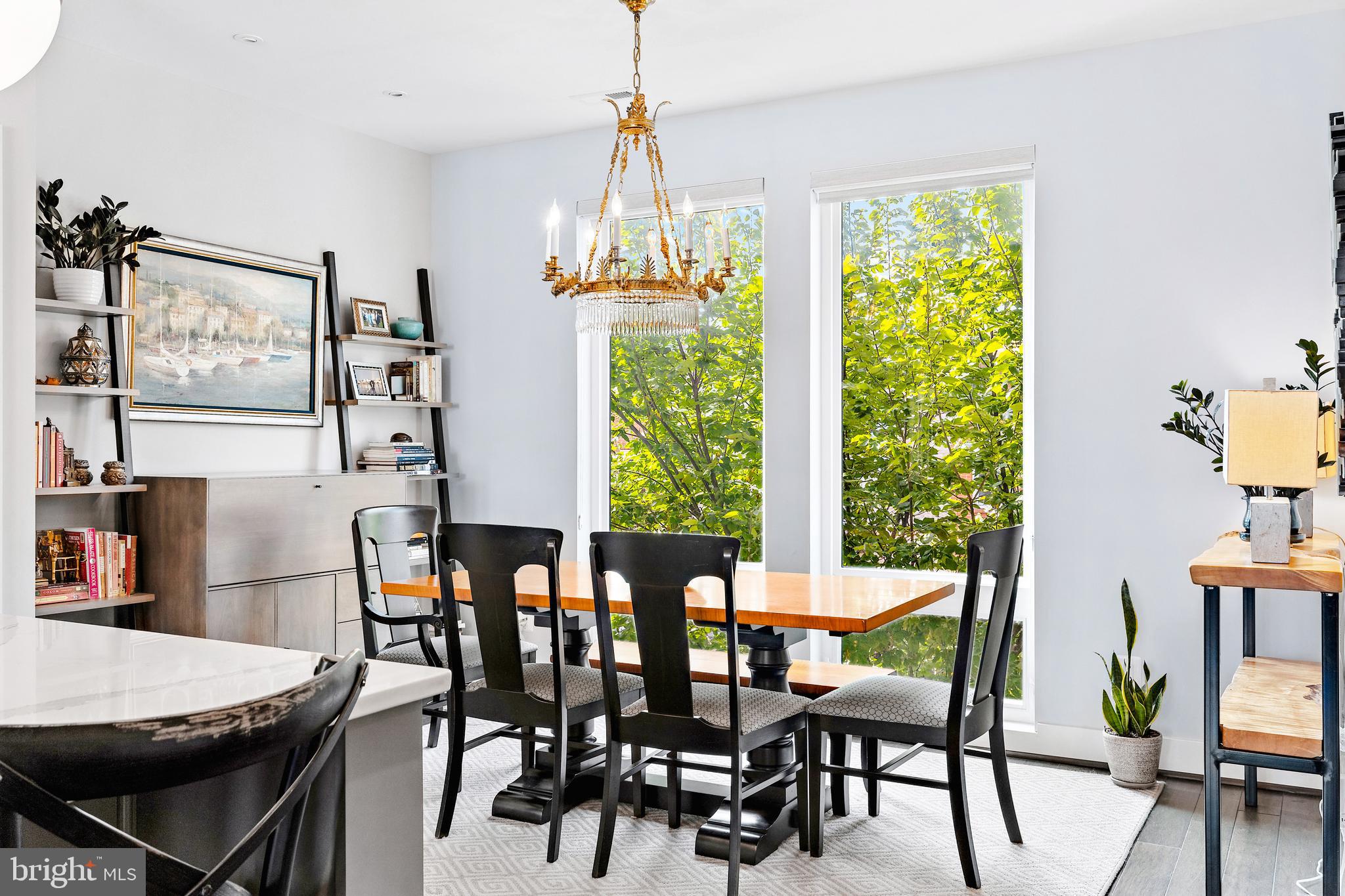 LOCUST POINT - Residential