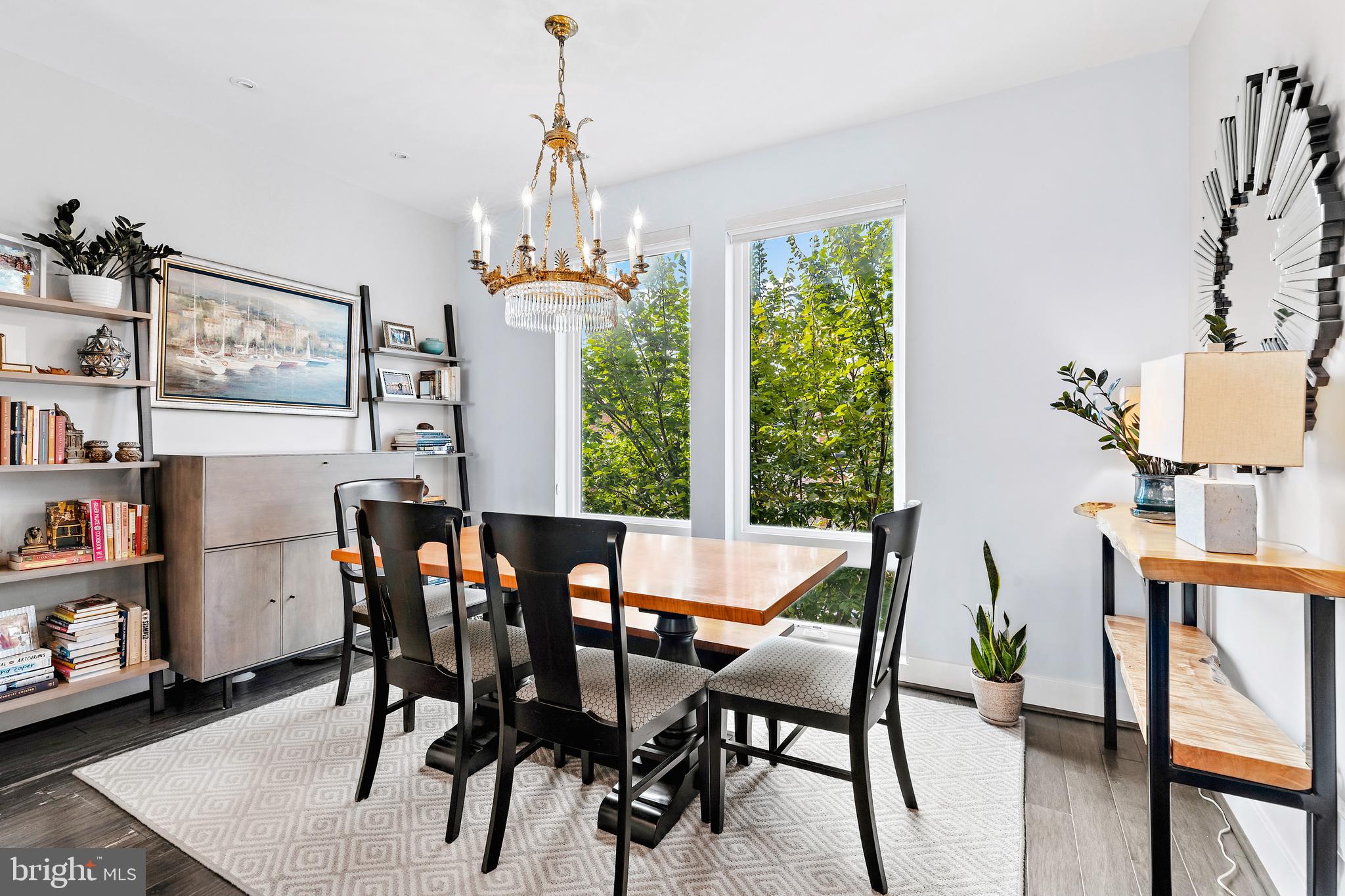 LOCUST POINT - Residential