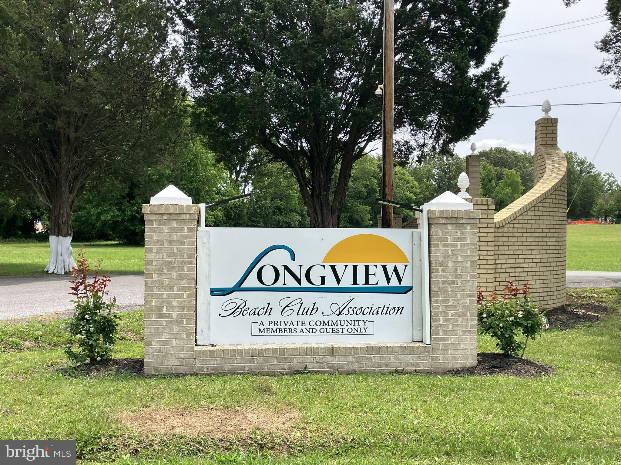 LONGVIEW BEACH - Land