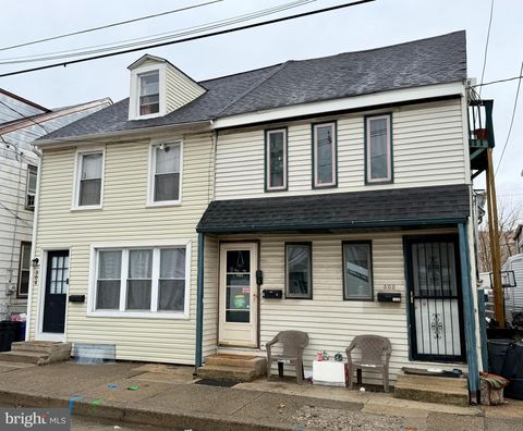 Multifamily For Sale - 302 Jersey Avenue<br/> GLOUCESTER CITY, NJ 08030