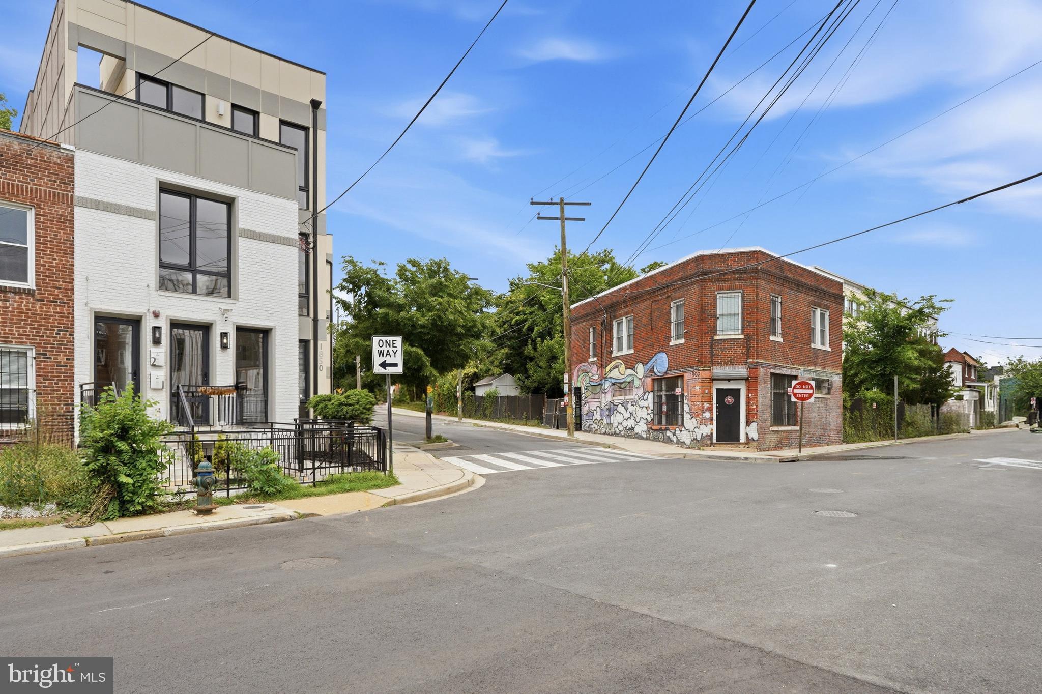 1850 CAPITOL AVENUE NE 2