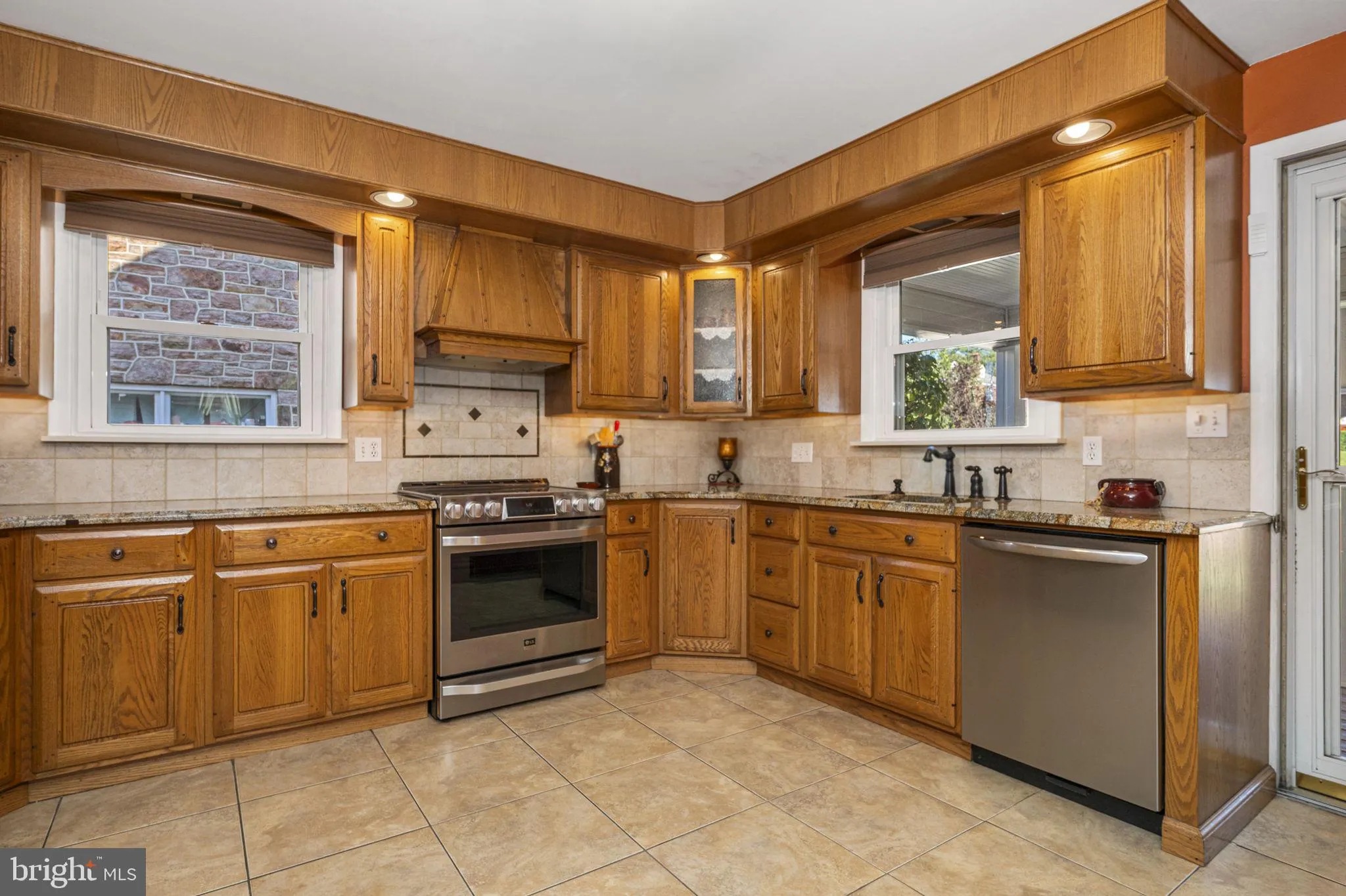 Reading, Pennsylvania 19605, United States, 3 Bedrooms Bedrooms, ,2 BathroomsBathrooms,Residential,Active,200187