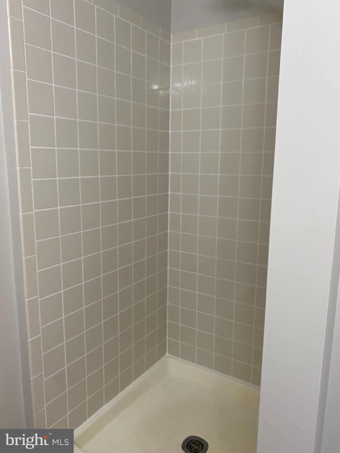 OLD BRIDGE ESTATES - Residential Lease