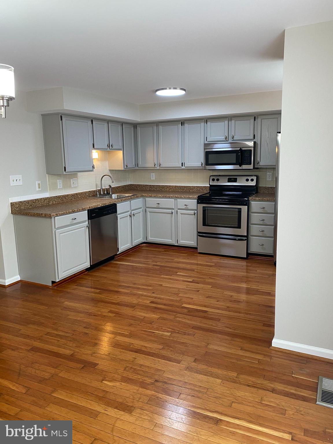 OLD BRIDGE ESTATES - Residential Lease