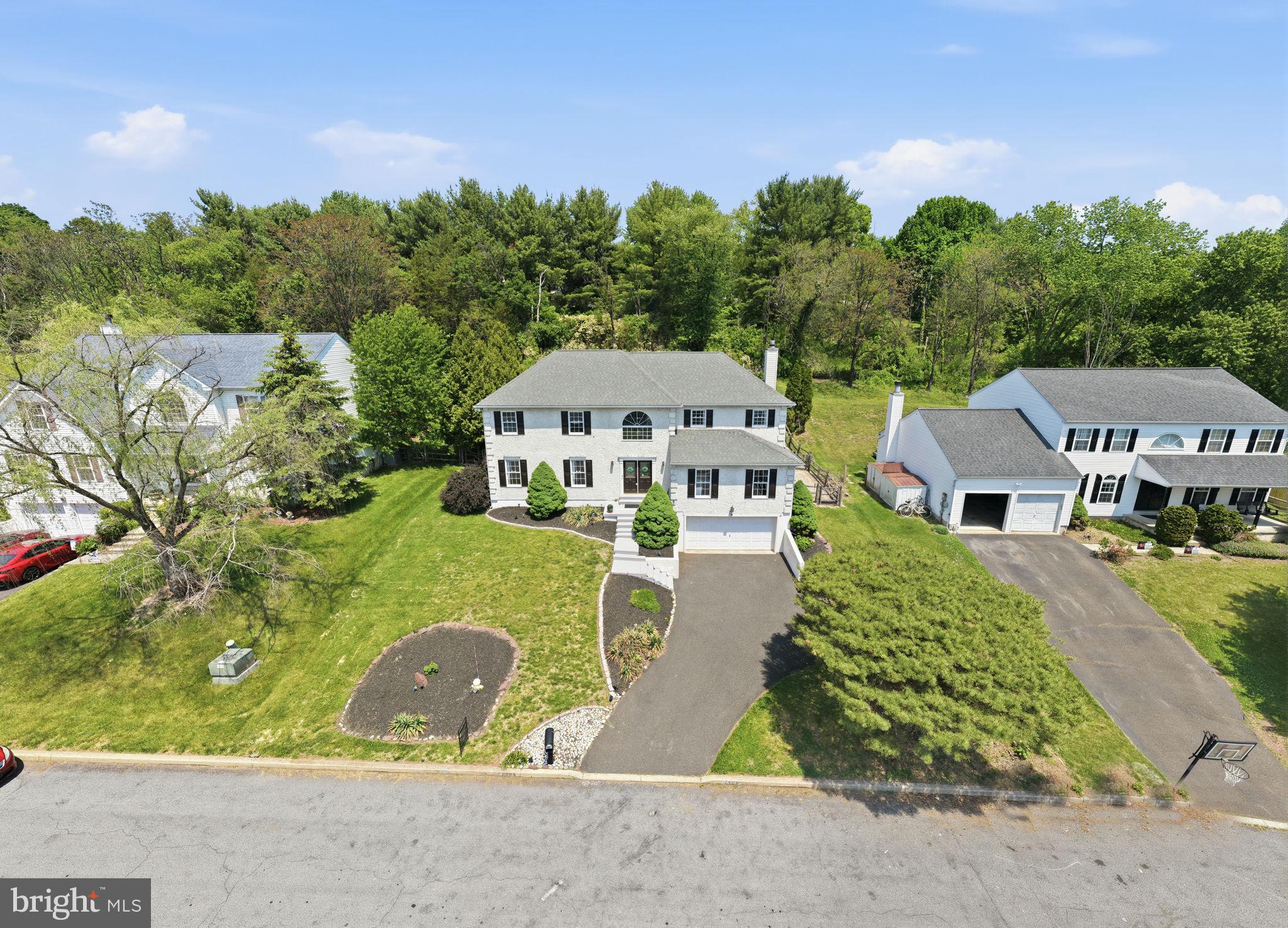 WINDING BROOK ESTS - Residential