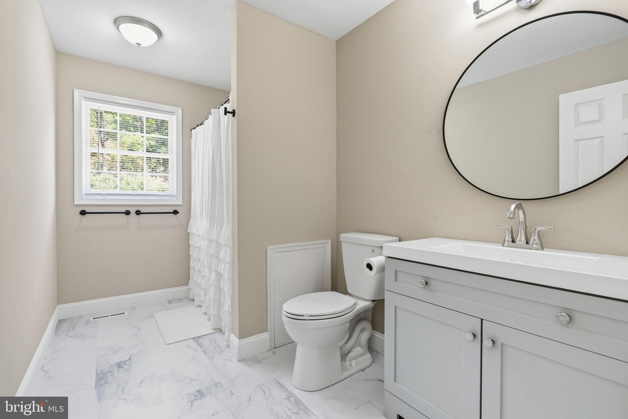 WINDING BROOK ESTS - Residential