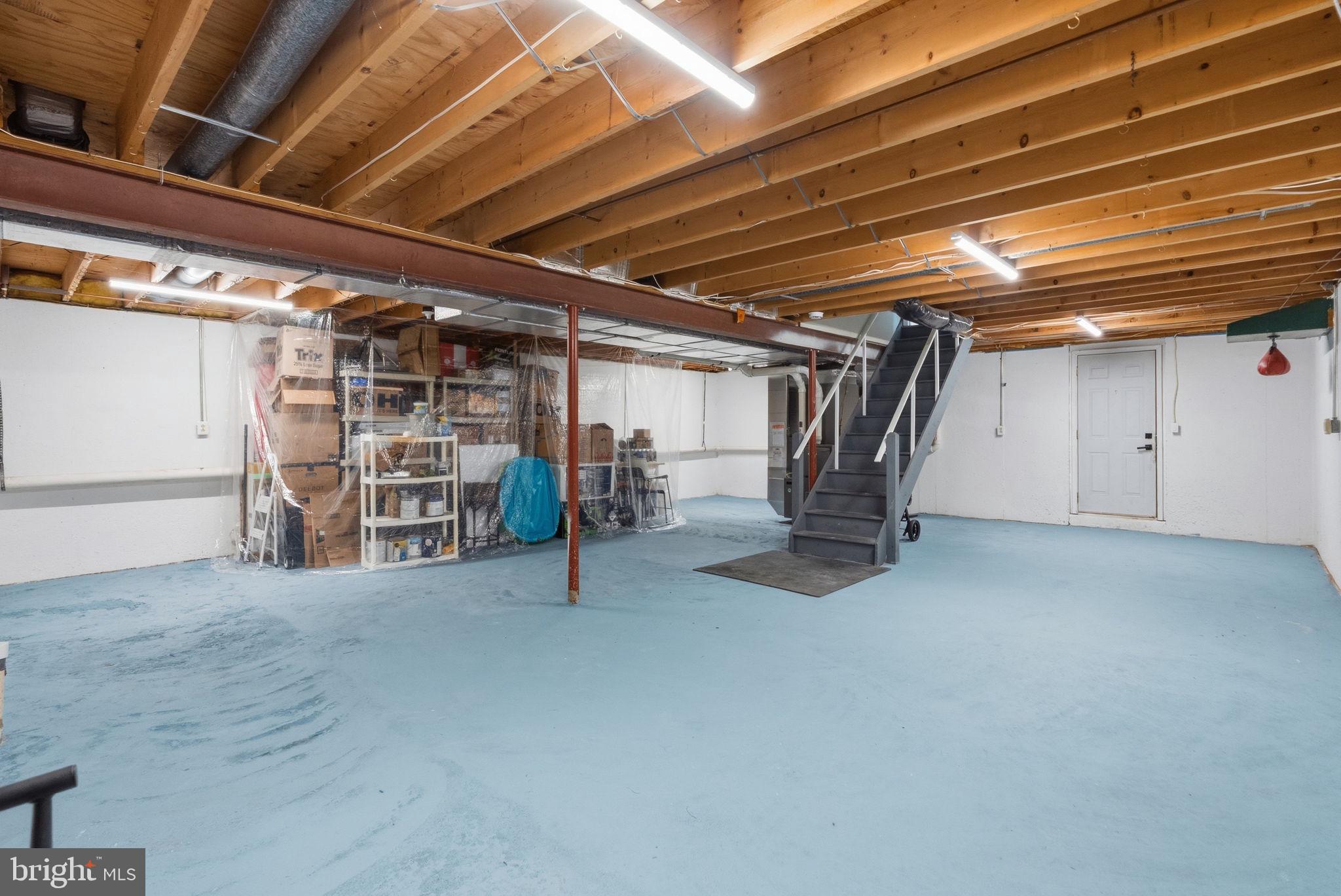 WINDING BROOK ESTS - Residential