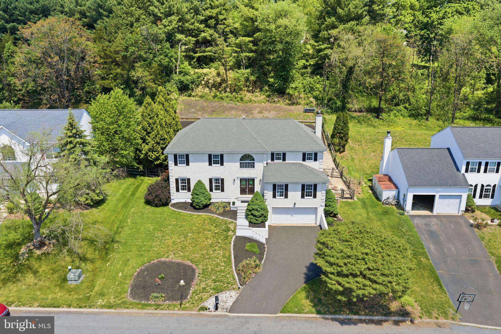 WINDING BROOK ESTS - Residential
