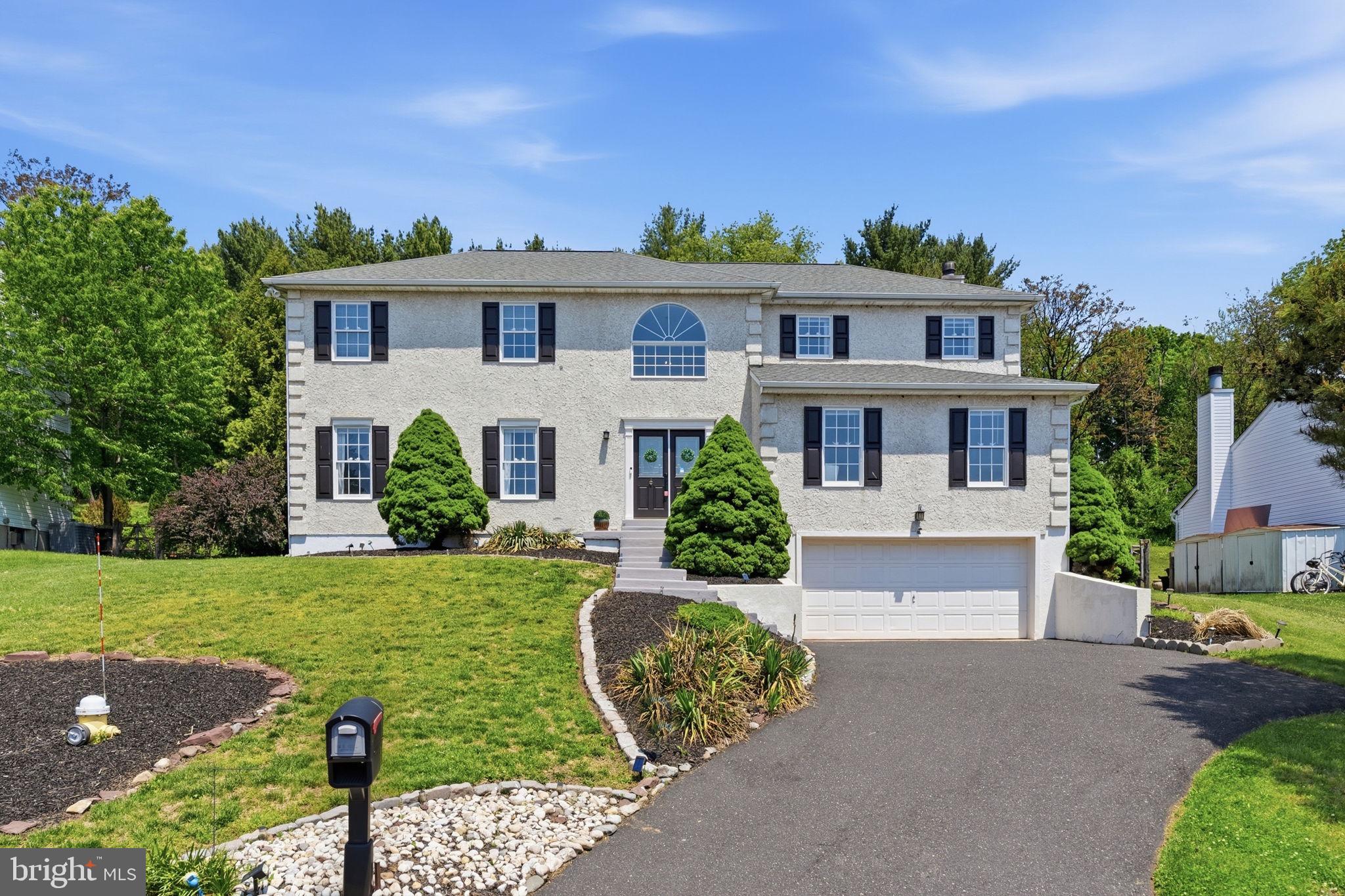 WINDING BROOK ESTS - Residential
