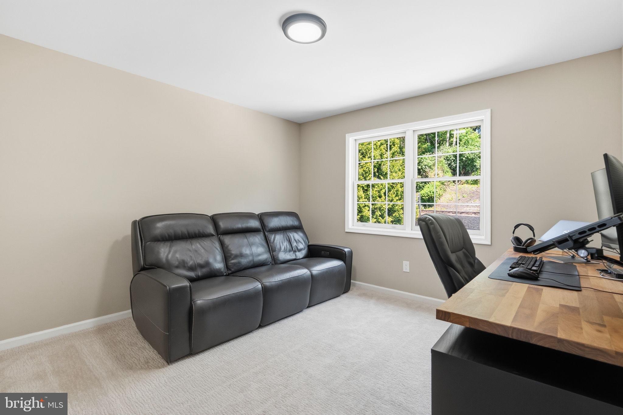 WINDING BROOK ESTS - Residential