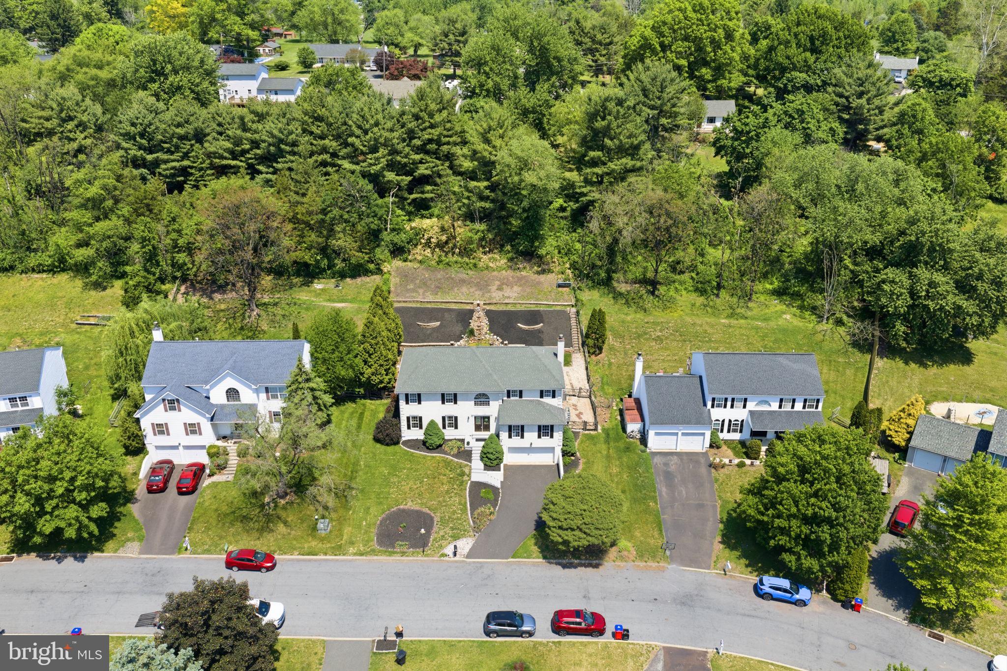 WINDING BROOK ESTS - Residential