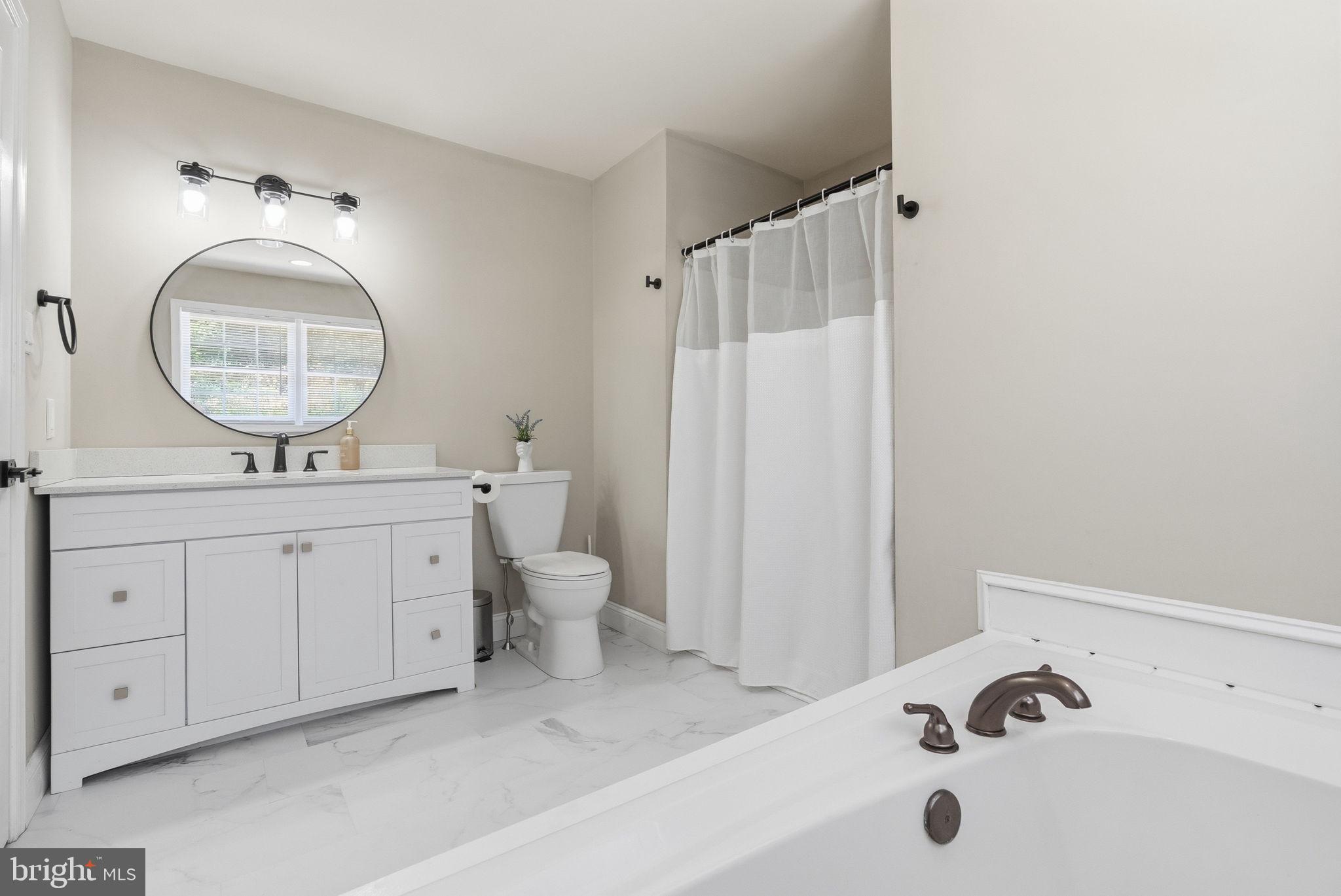 WINDING BROOK ESTS - Residential