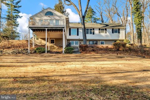 Homes For Sale - 18 Forrest Blend Drive<br/> TITUSVILLE, NJ 08560