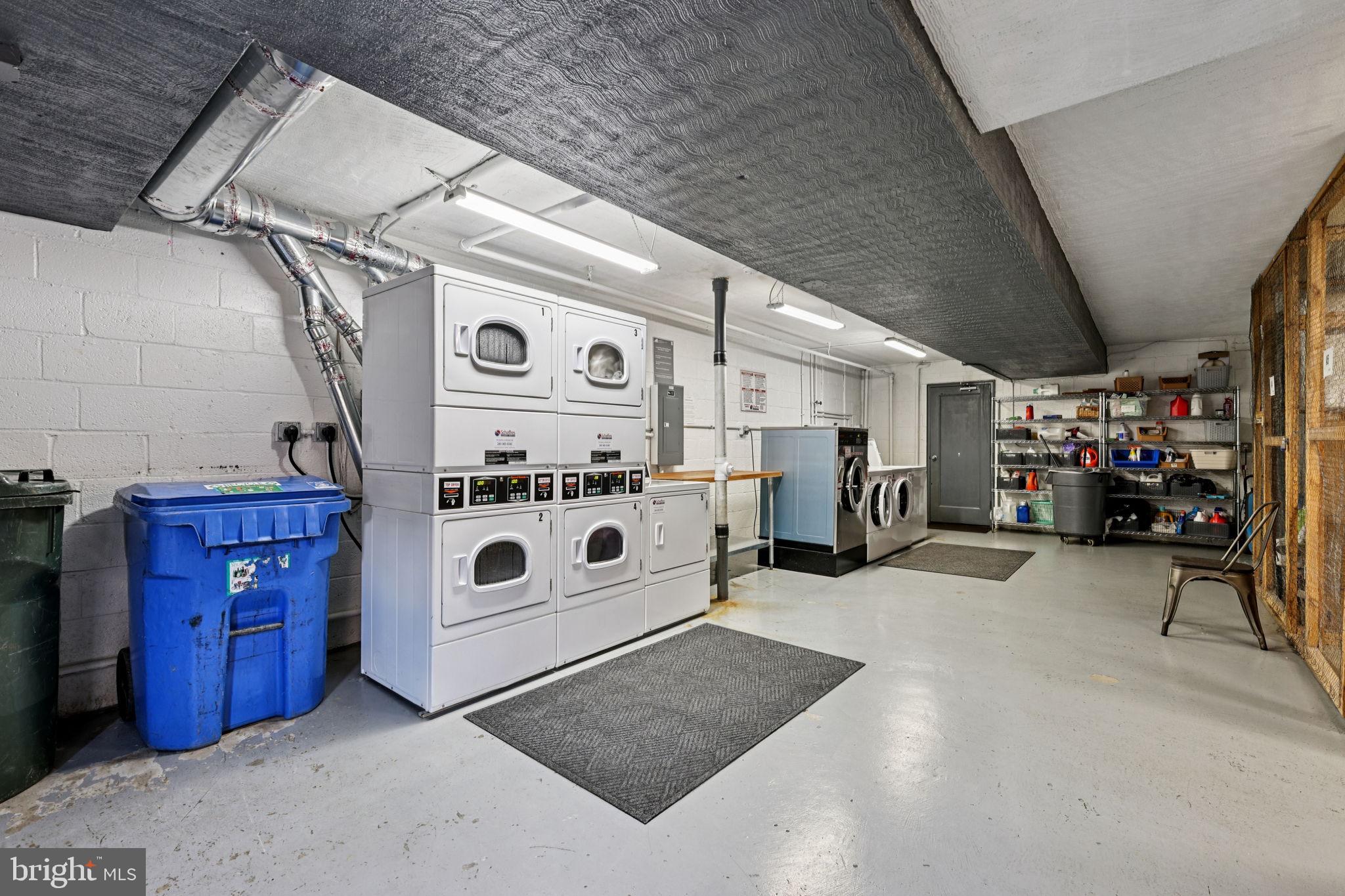 SUMNER COURT - Residential