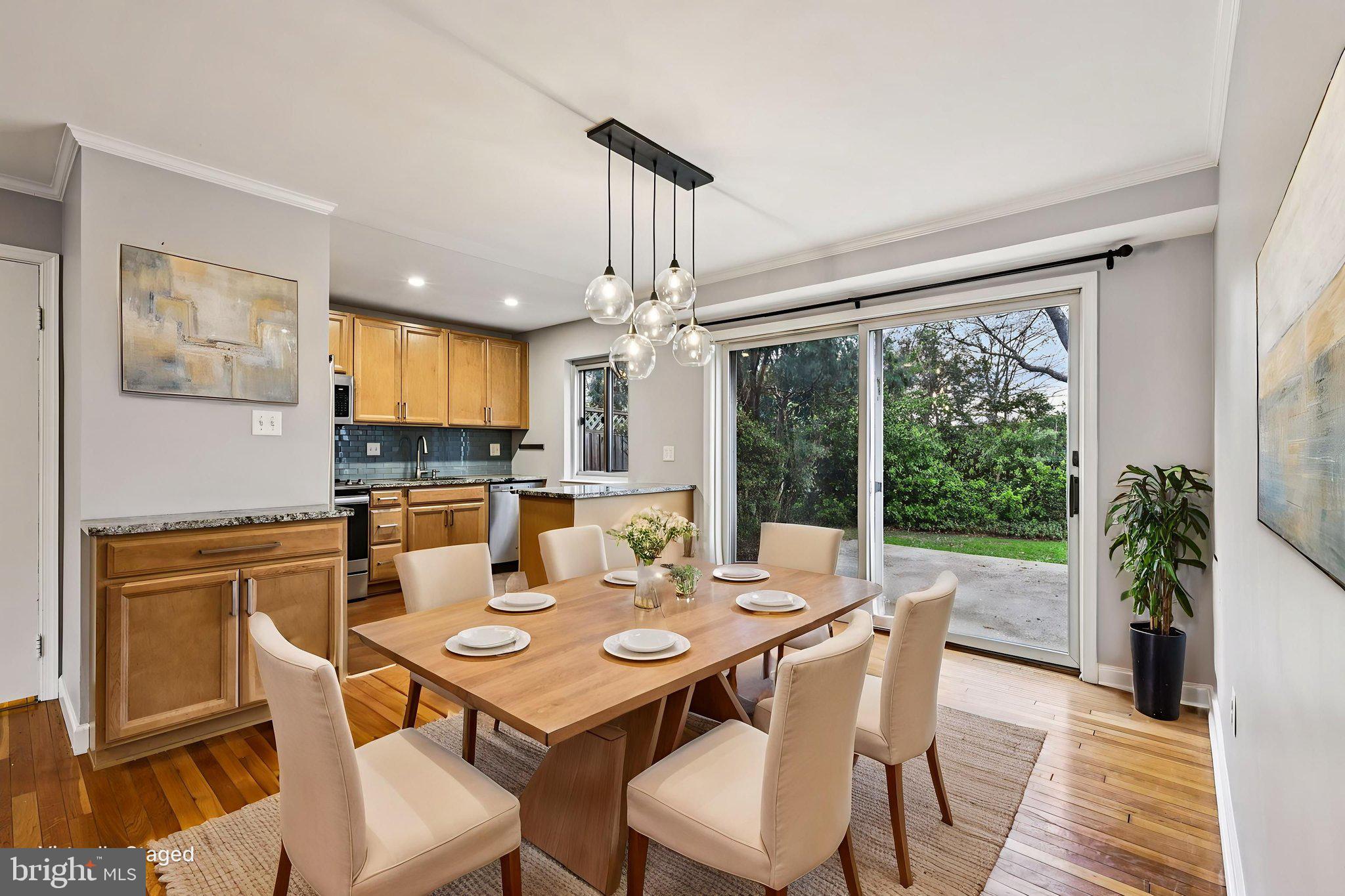 SUMNER COURT - Residential