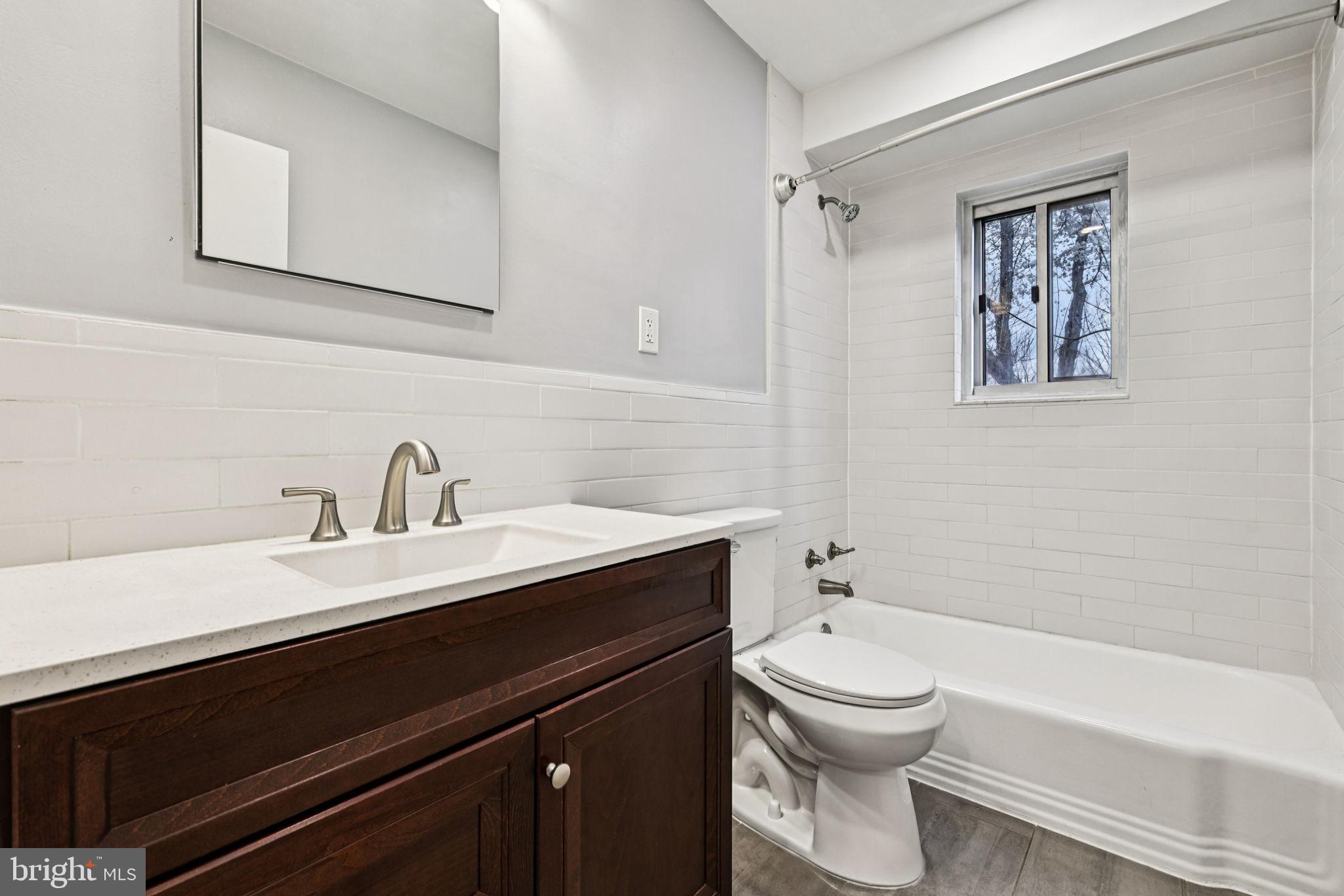 SUMNER COURT - Residential