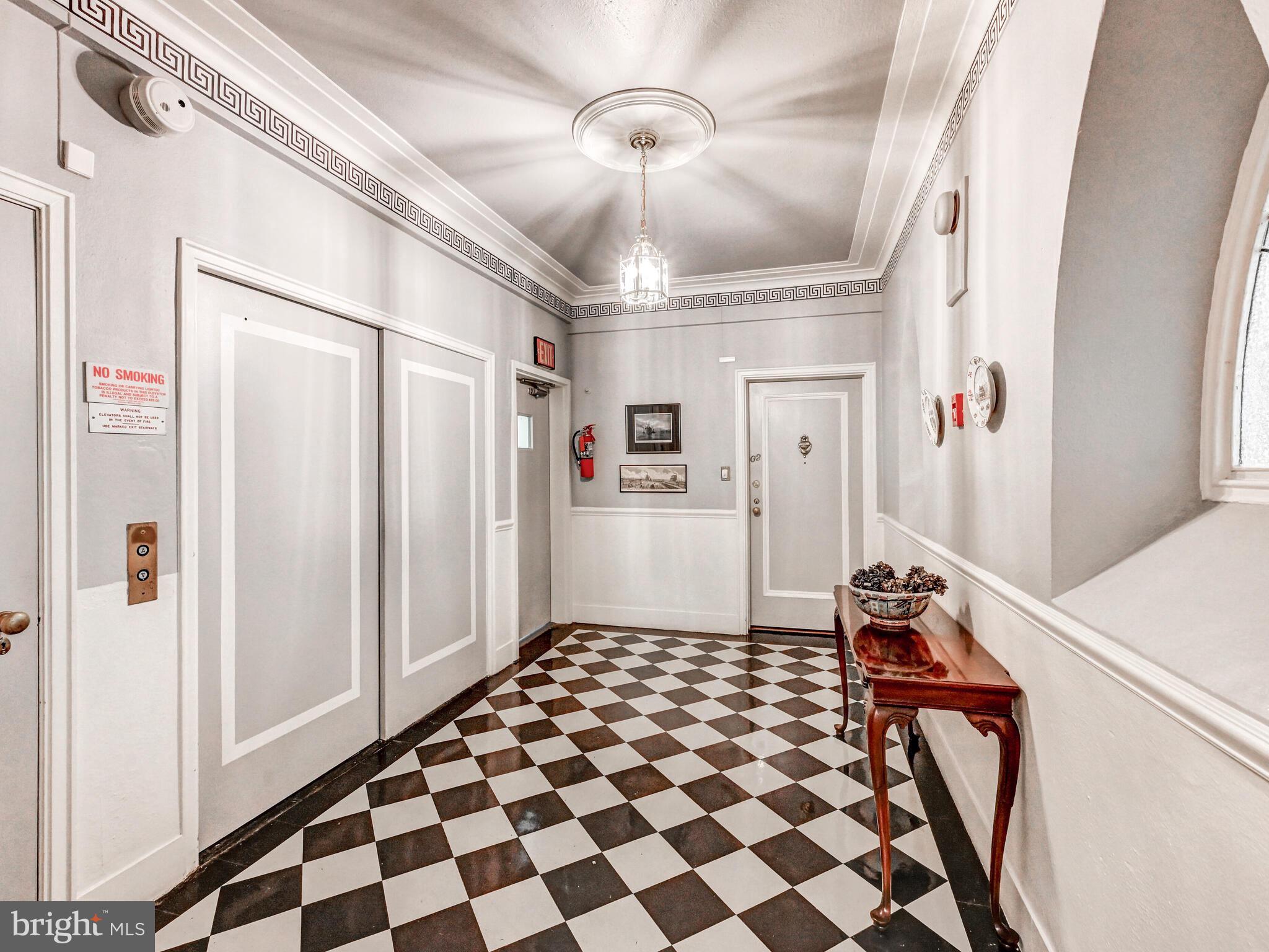 ROLAND PARK - Residential