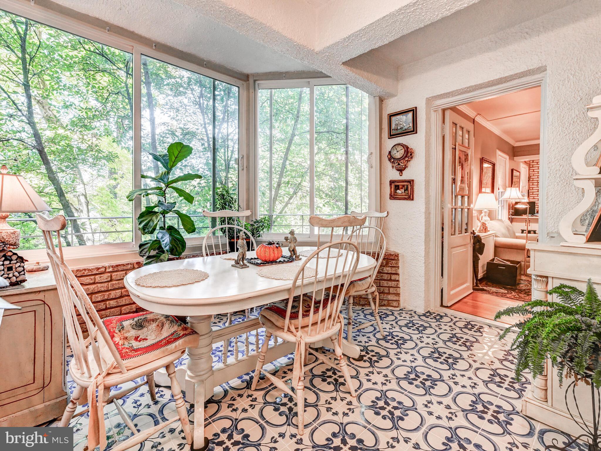 ROLAND PARK - Residential