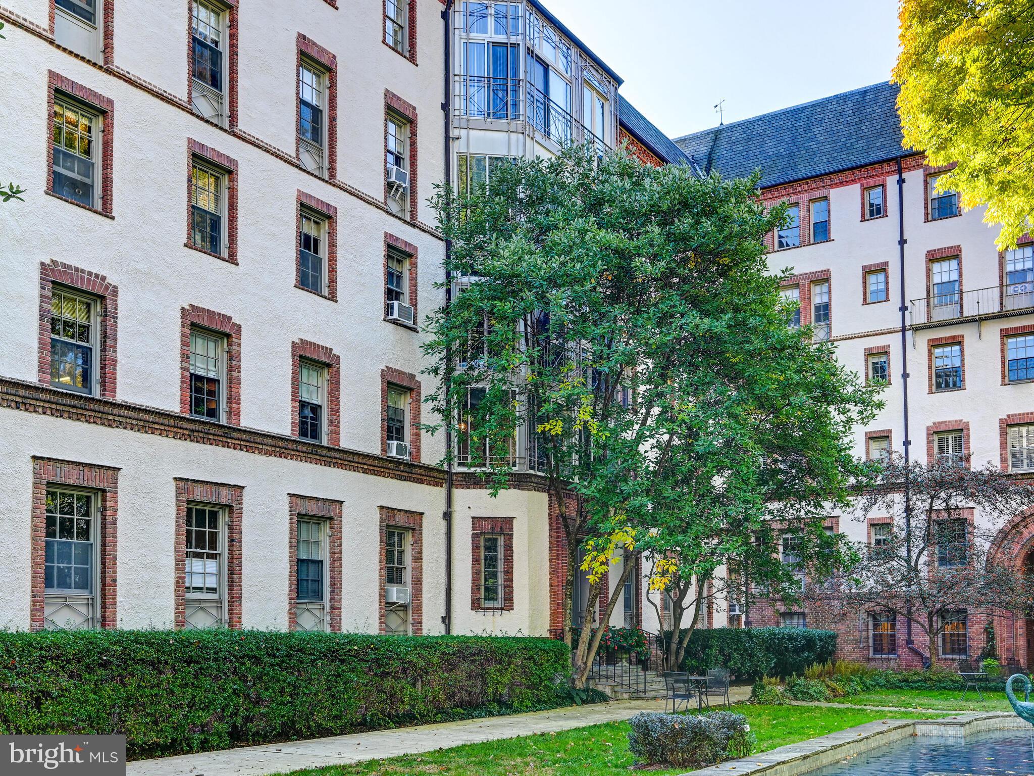 ROLAND PARK - Residential