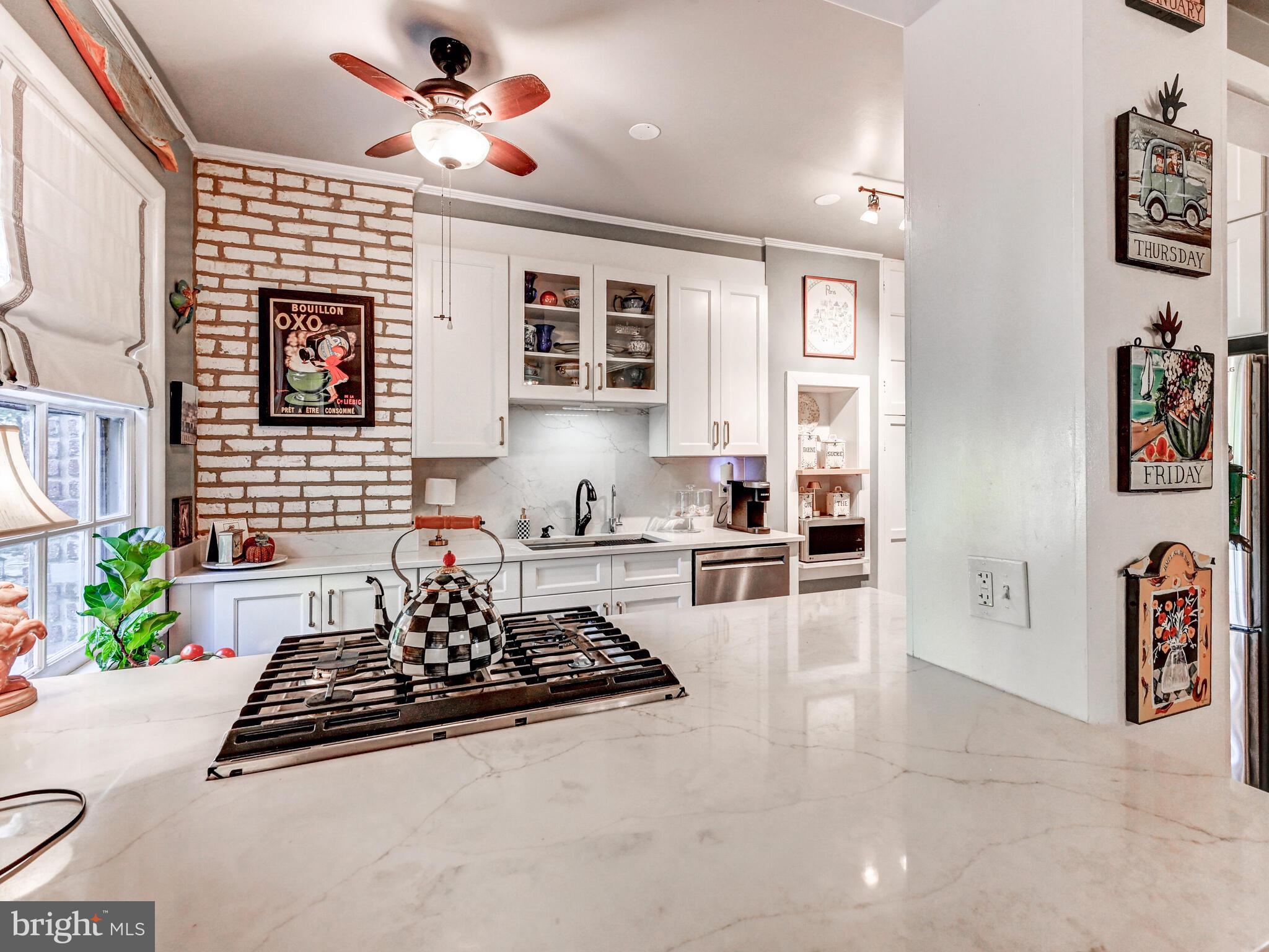 ROLAND PARK - Residential