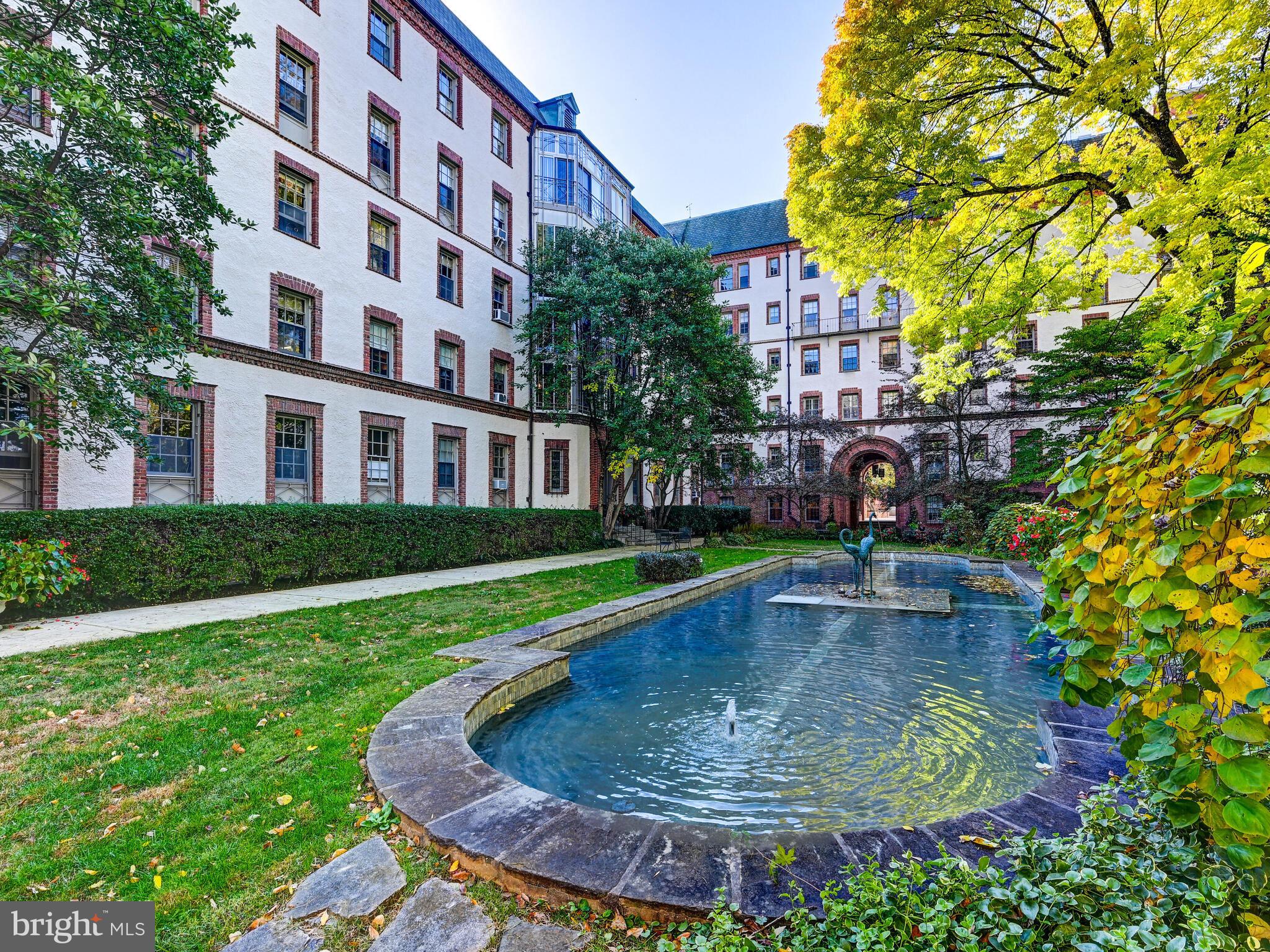 ROLAND PARK - Residential