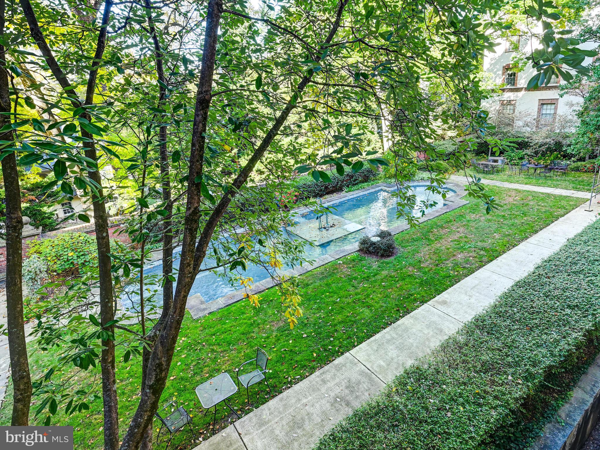 ROLAND PARK - Residential