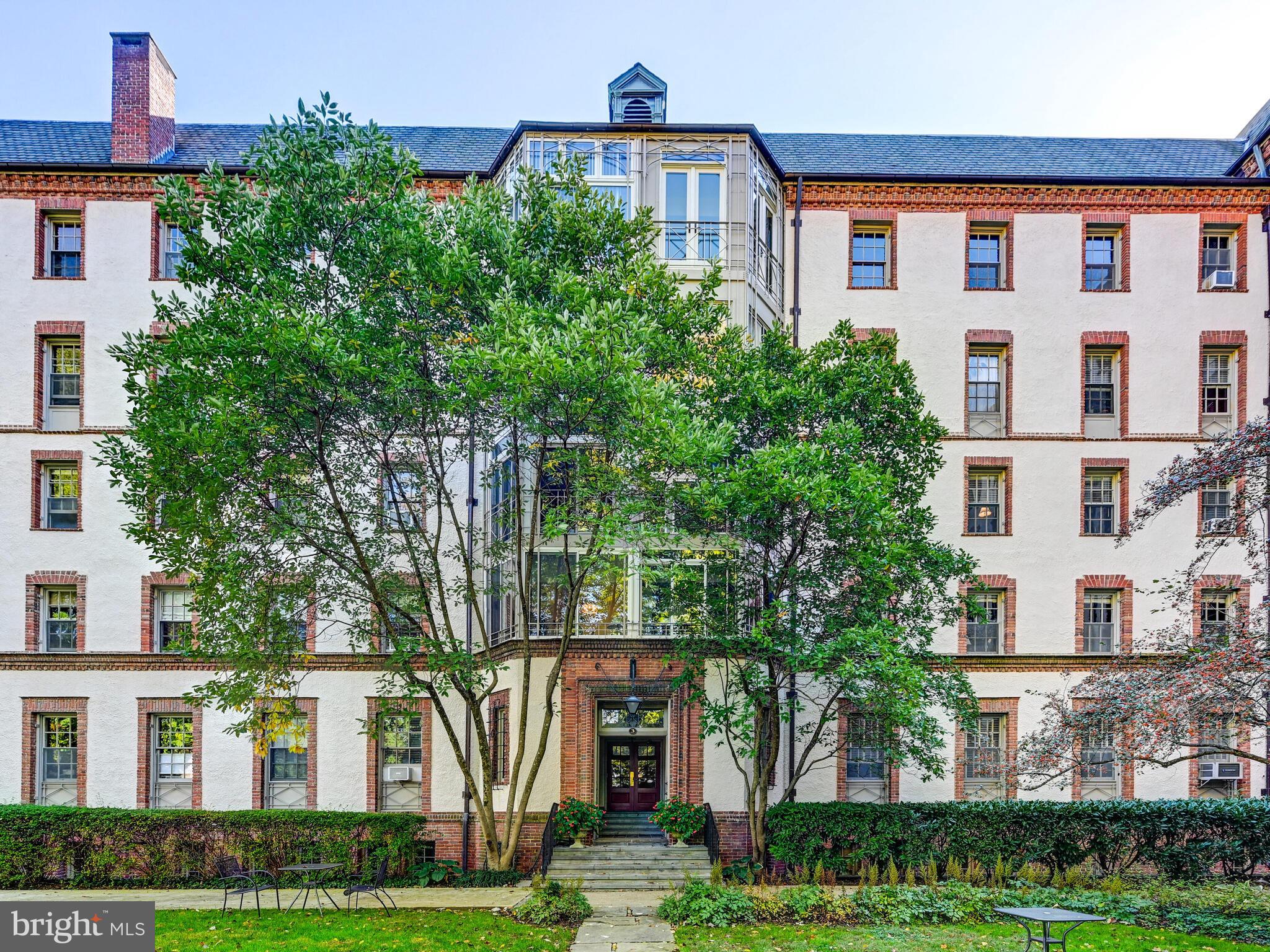 ROLAND PARK - Residential