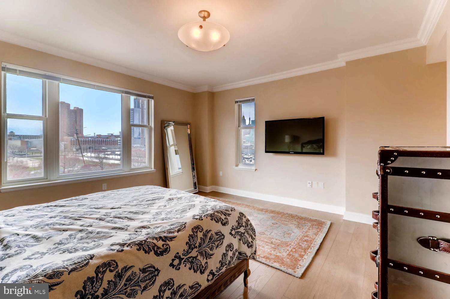 THE RITZ-CARLTON RESIDENCES - Residential