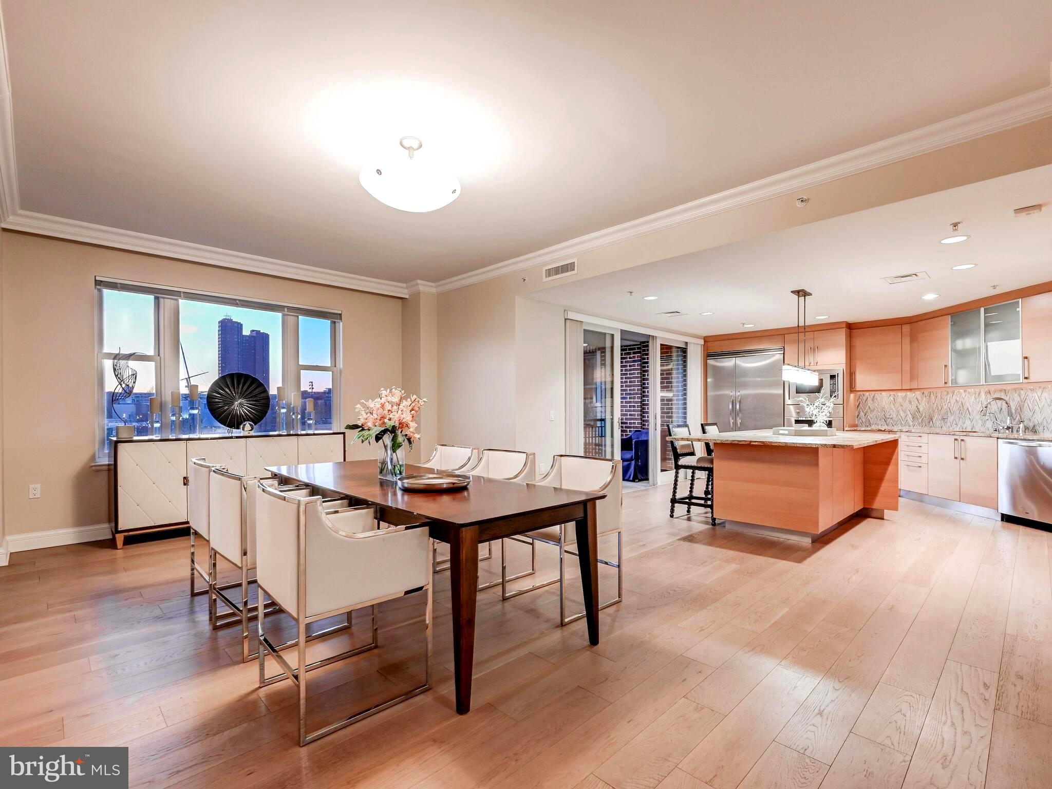 THE RITZ-CARLTON RESIDENCES - Residential