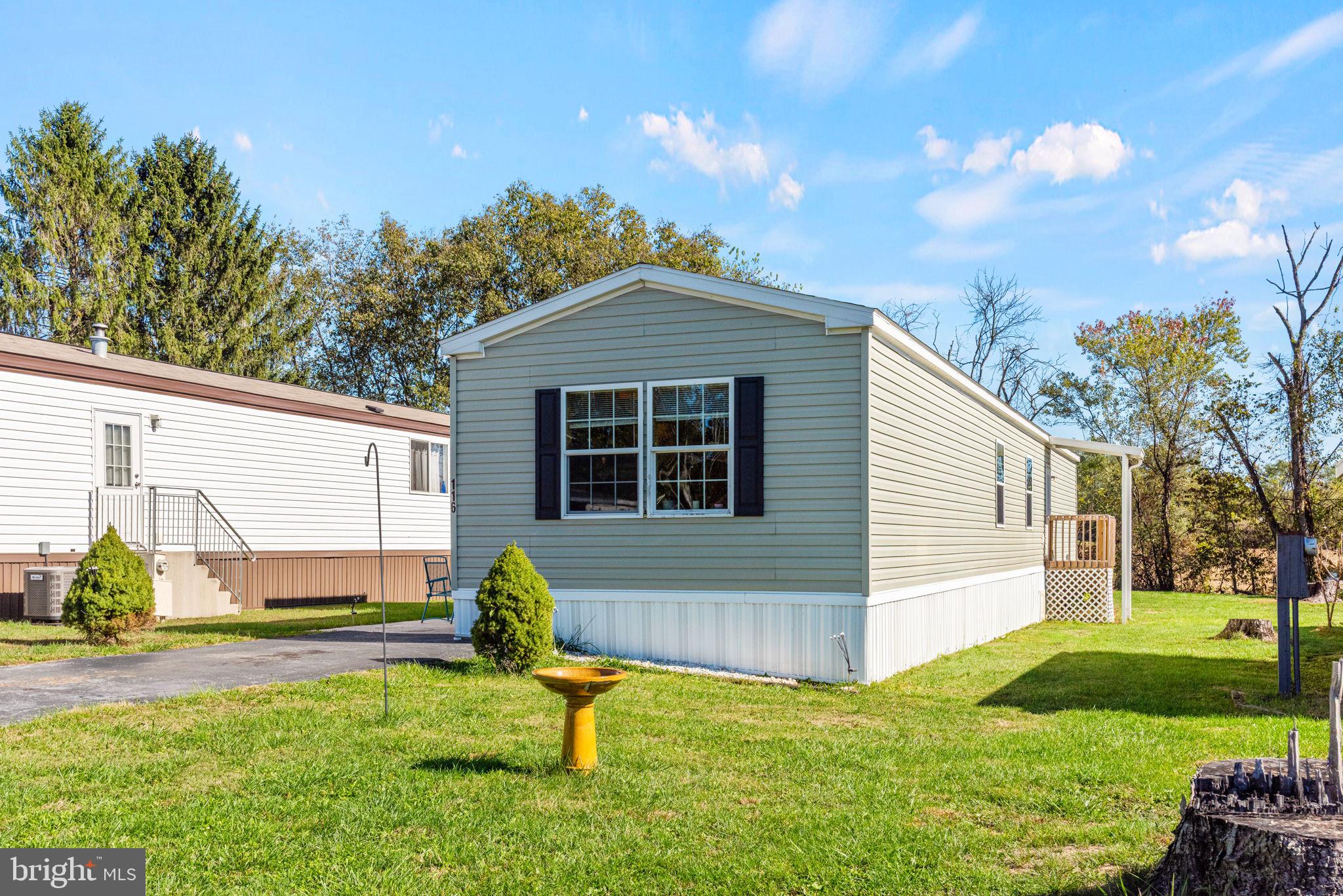 BROWNSTONE PARK - Residential