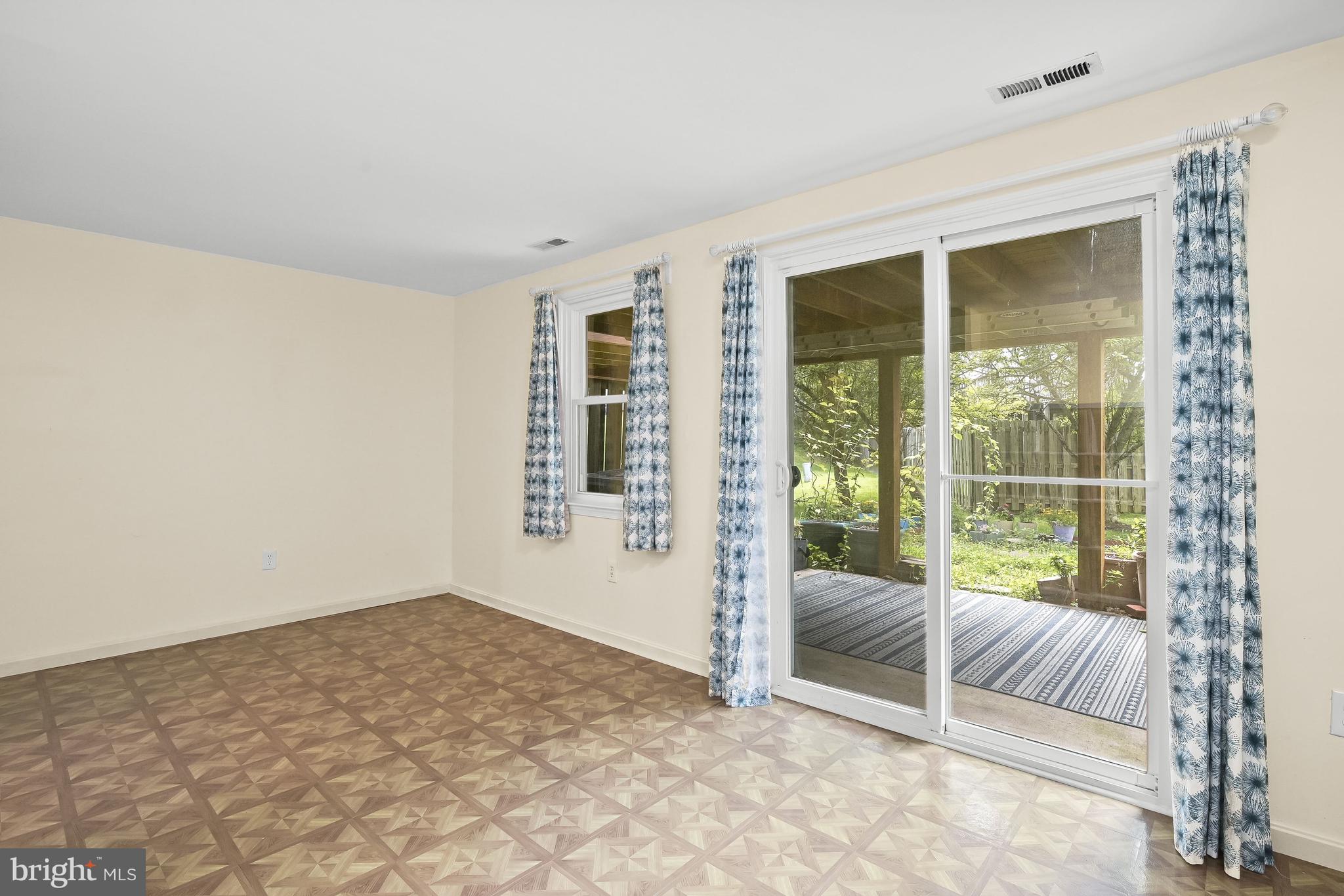 LAUREL LAKES PLAT 2 - Residential