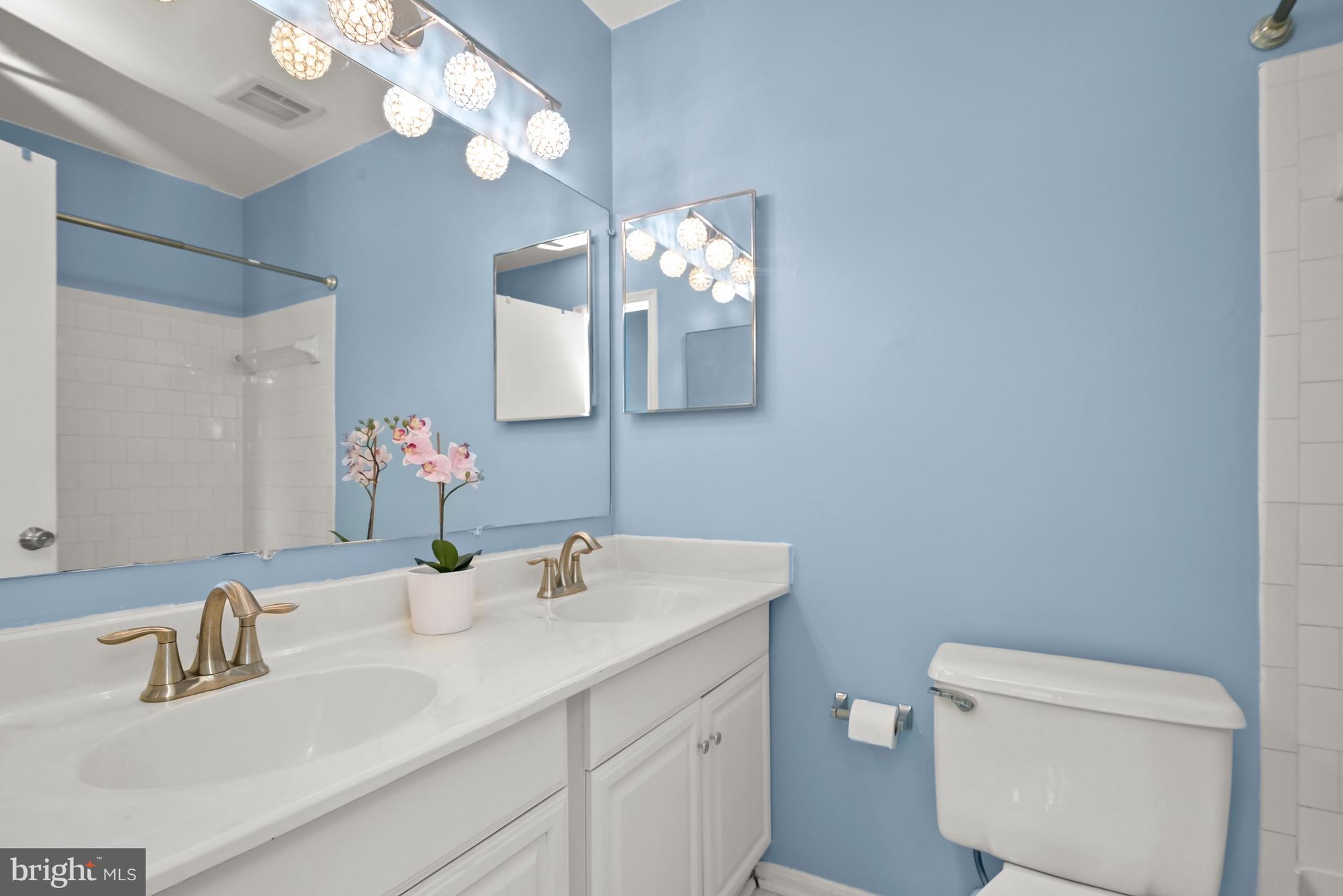 LAUREL LAKES PLAT 2 - Residential