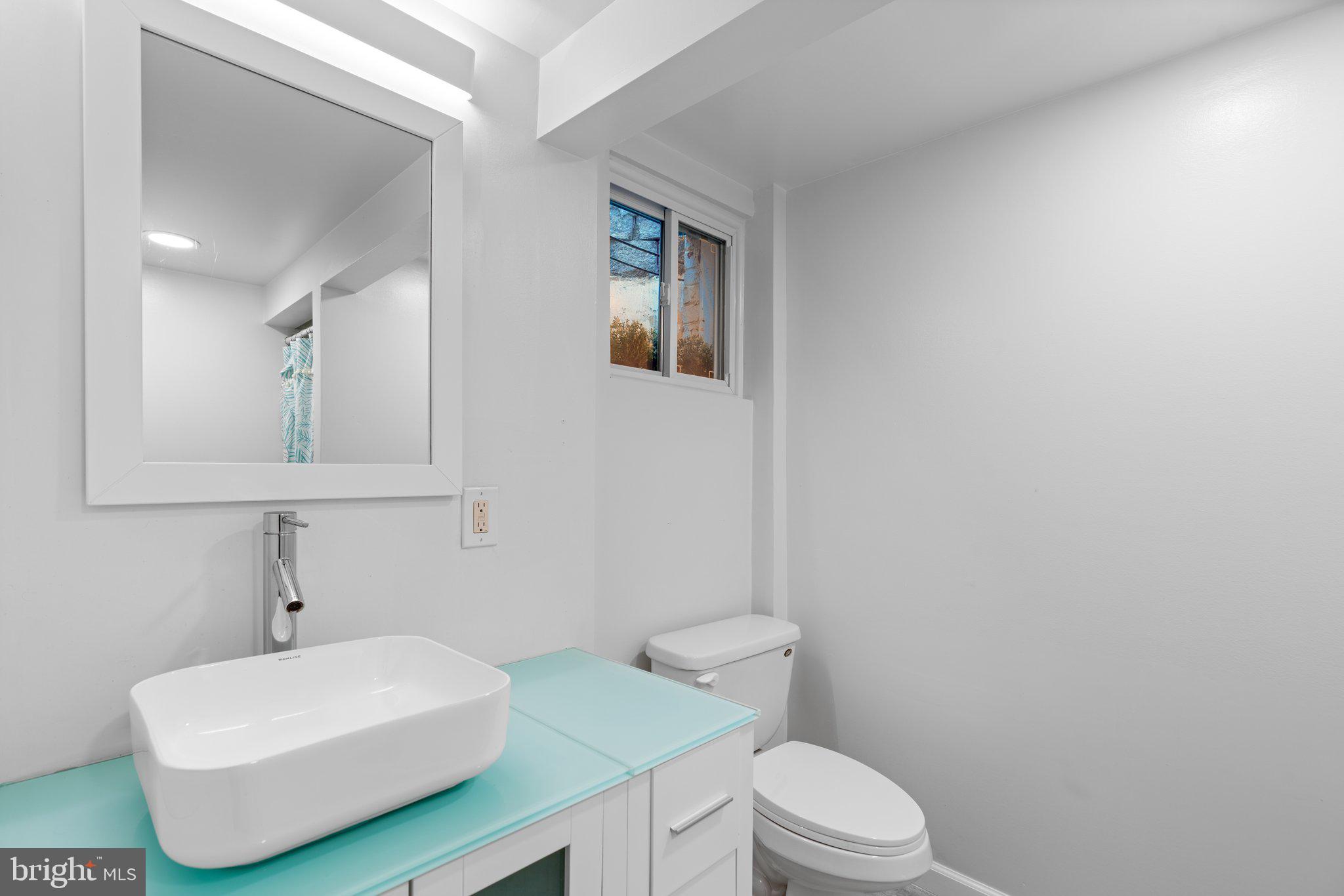 GLEN COVE - Residential Lease