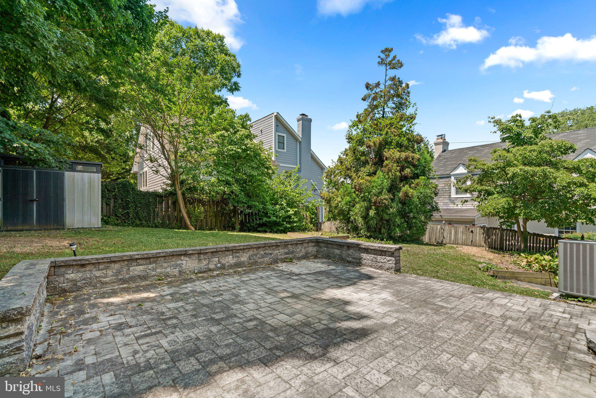 GLEN COVE - Residential Lease