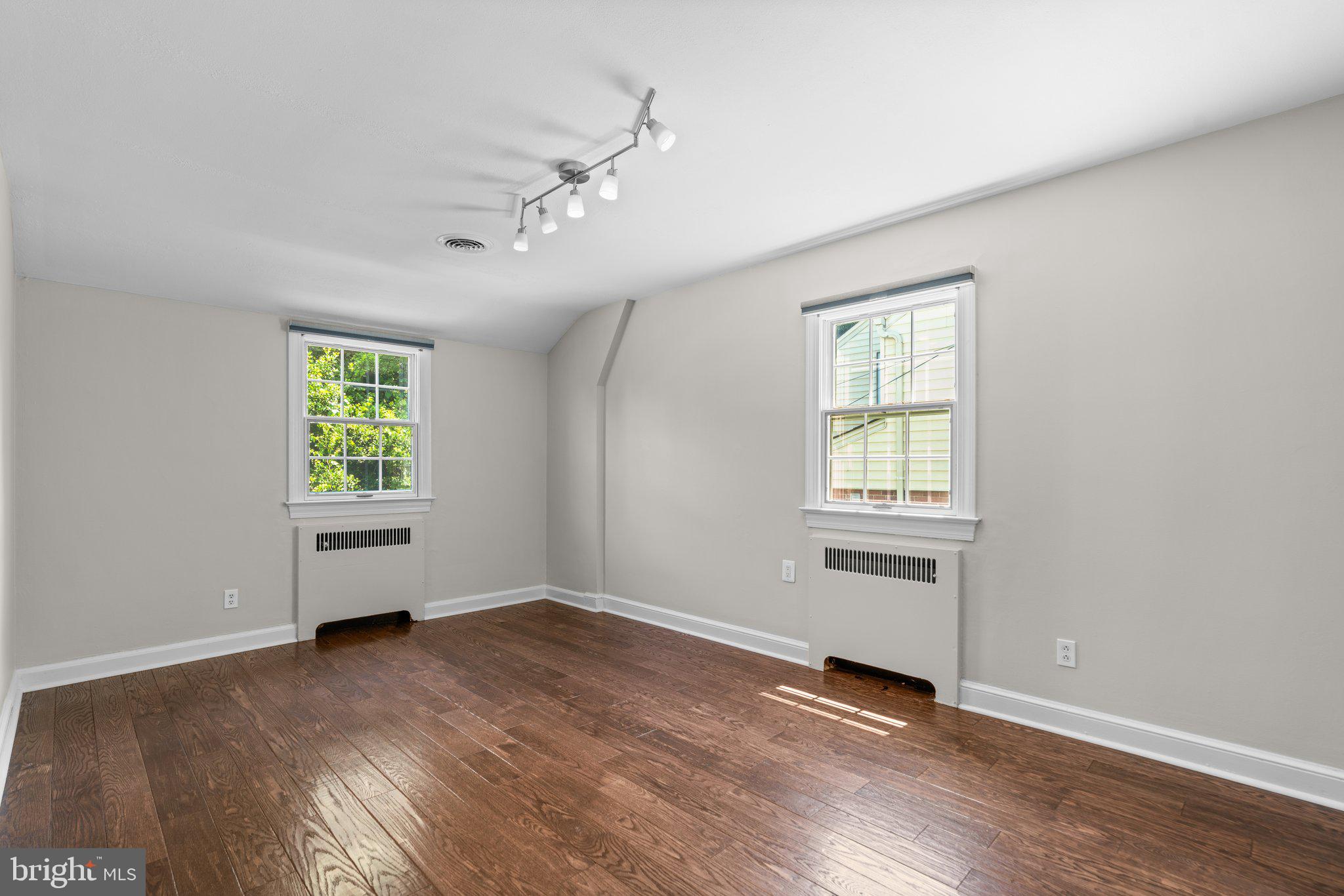 GLEN COVE - Residential Lease