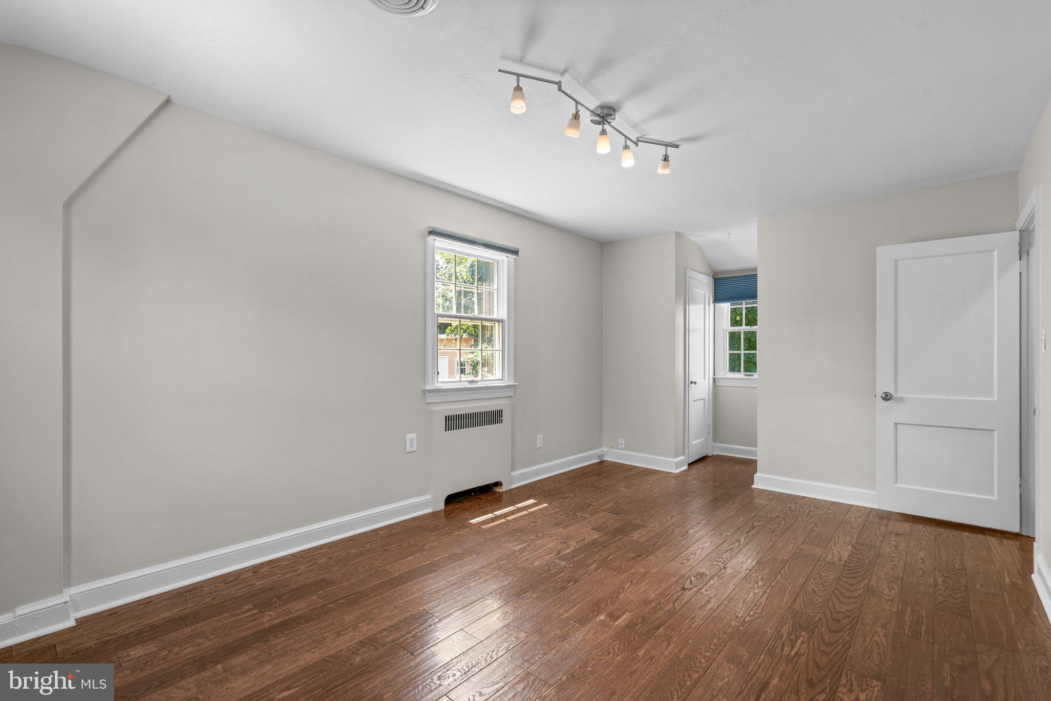 GLEN COVE - Residential Lease