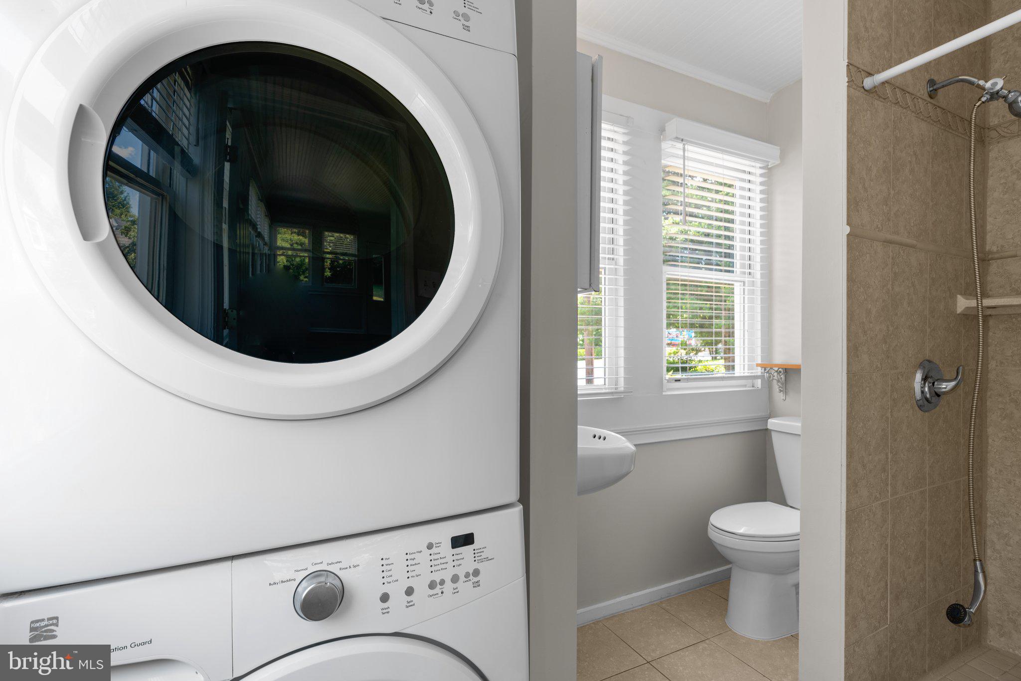 GLEN COVE - Residential Lease