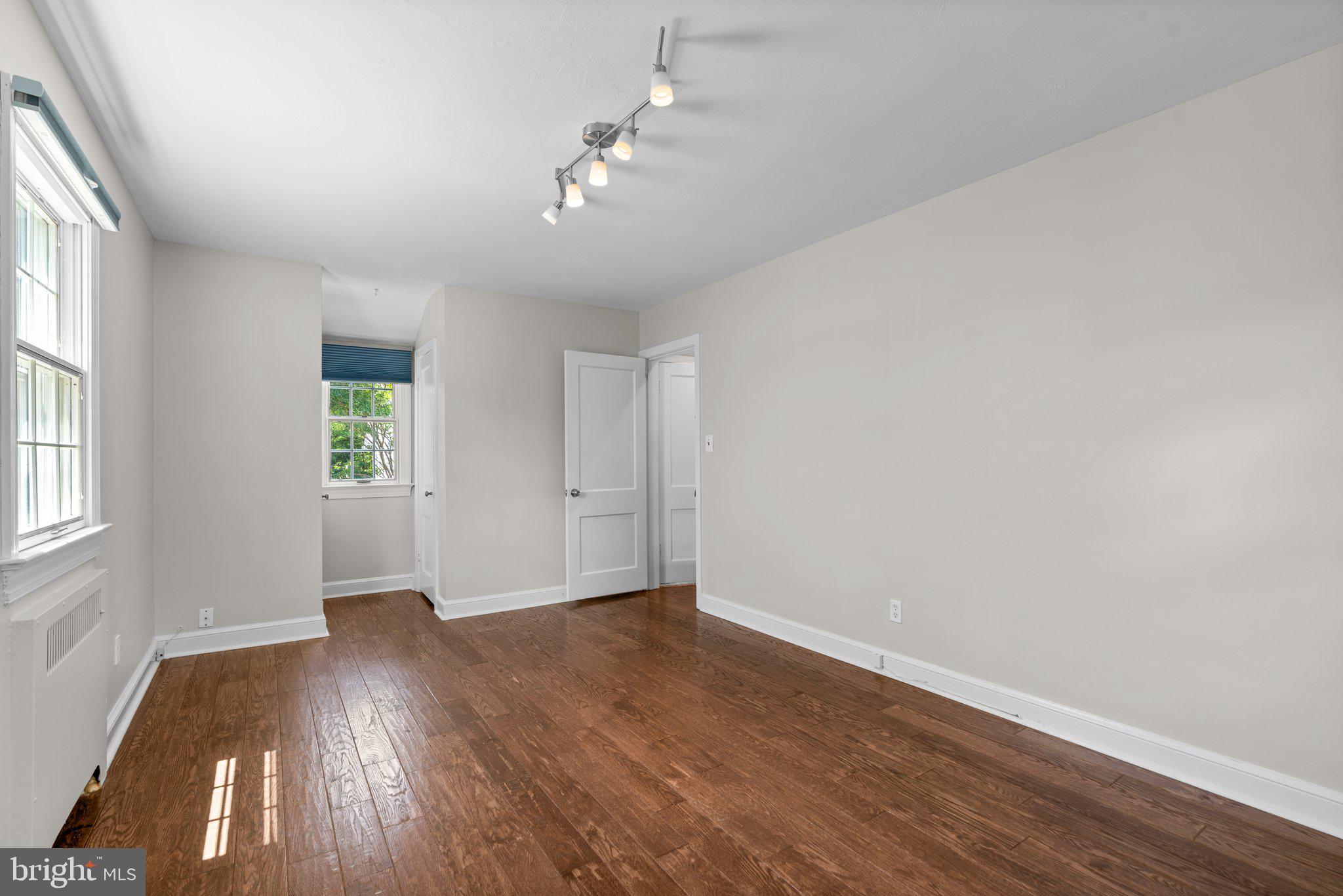 GLEN COVE - Residential Lease