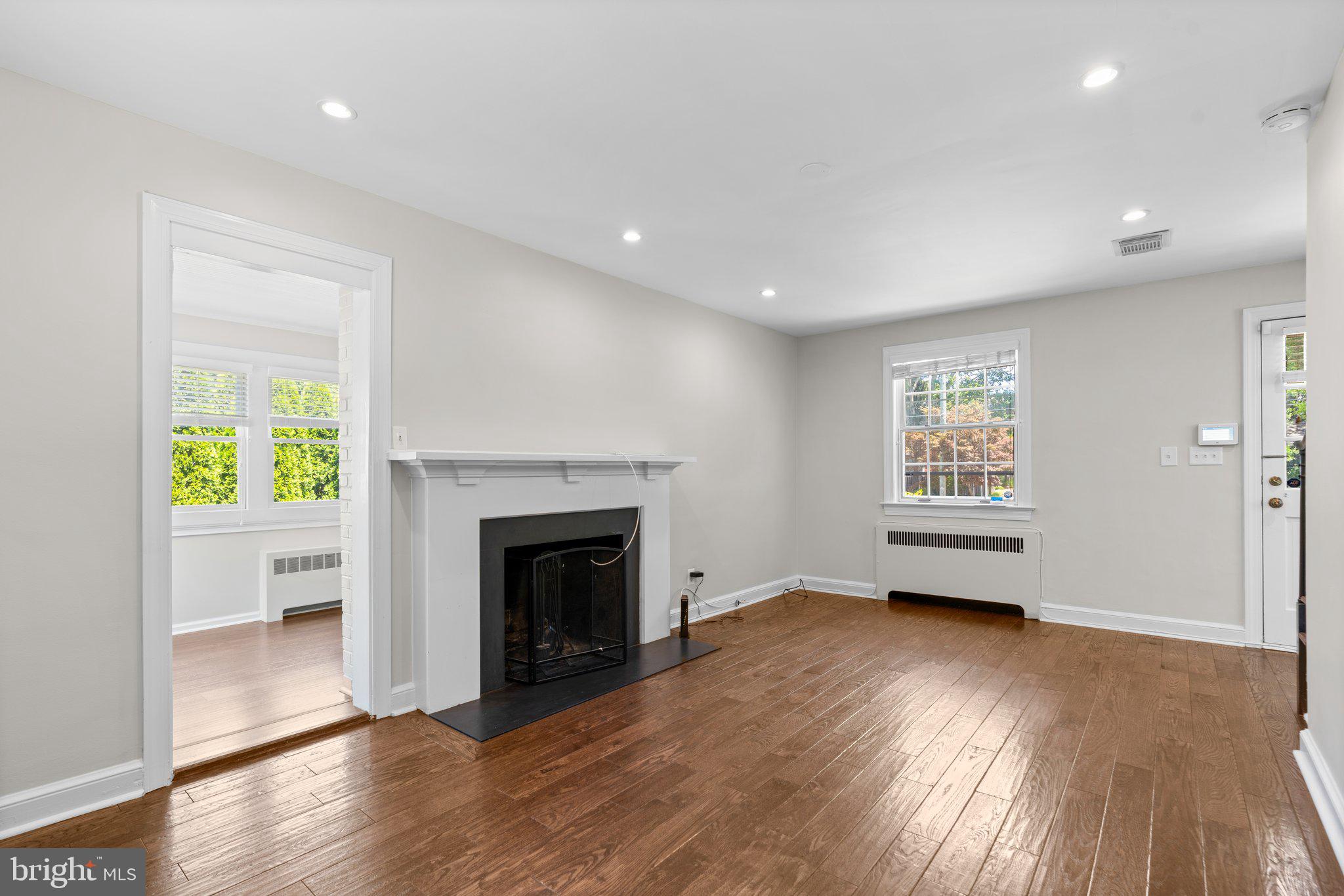 GLEN COVE - Residential Lease