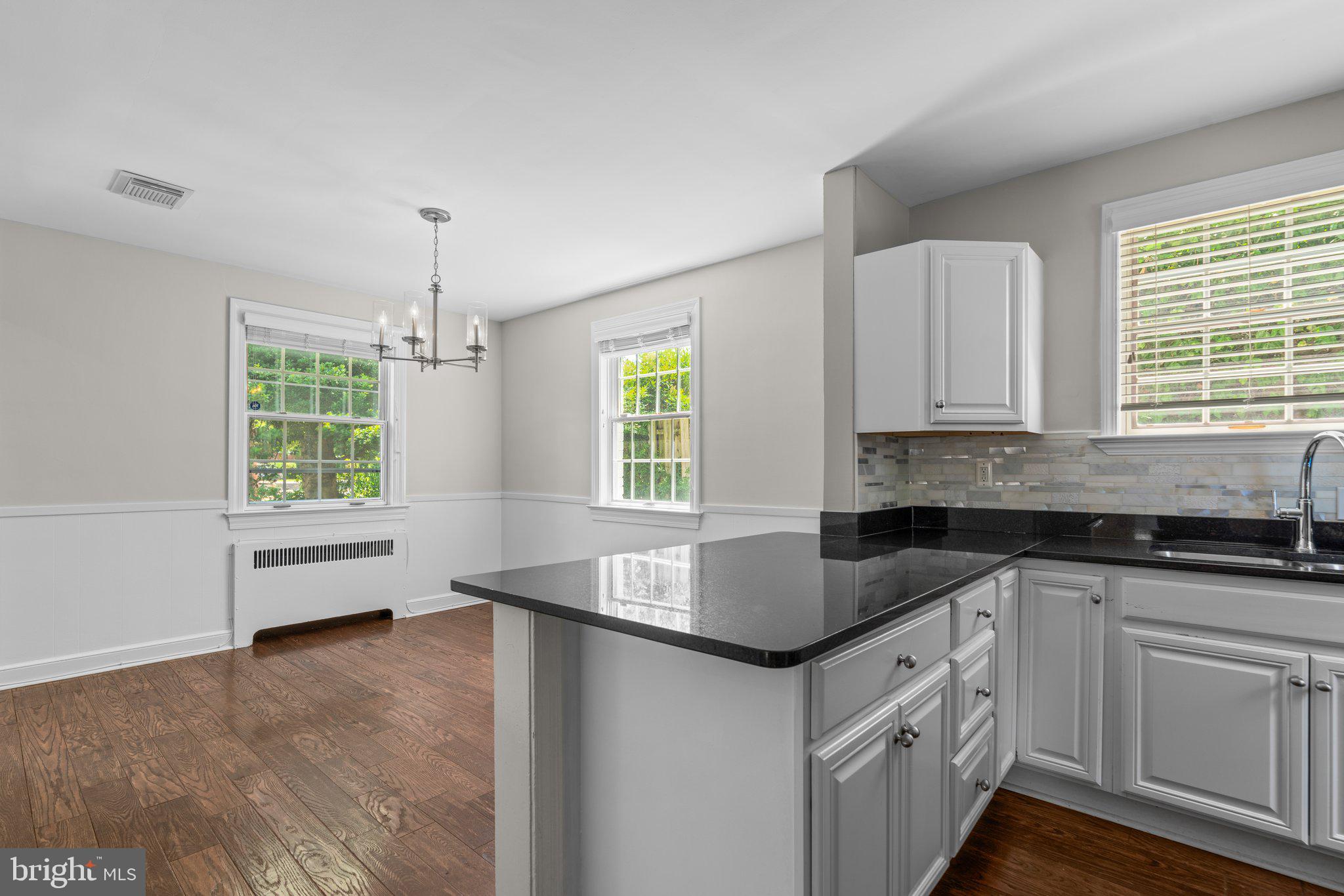 GLEN COVE - Residential Lease